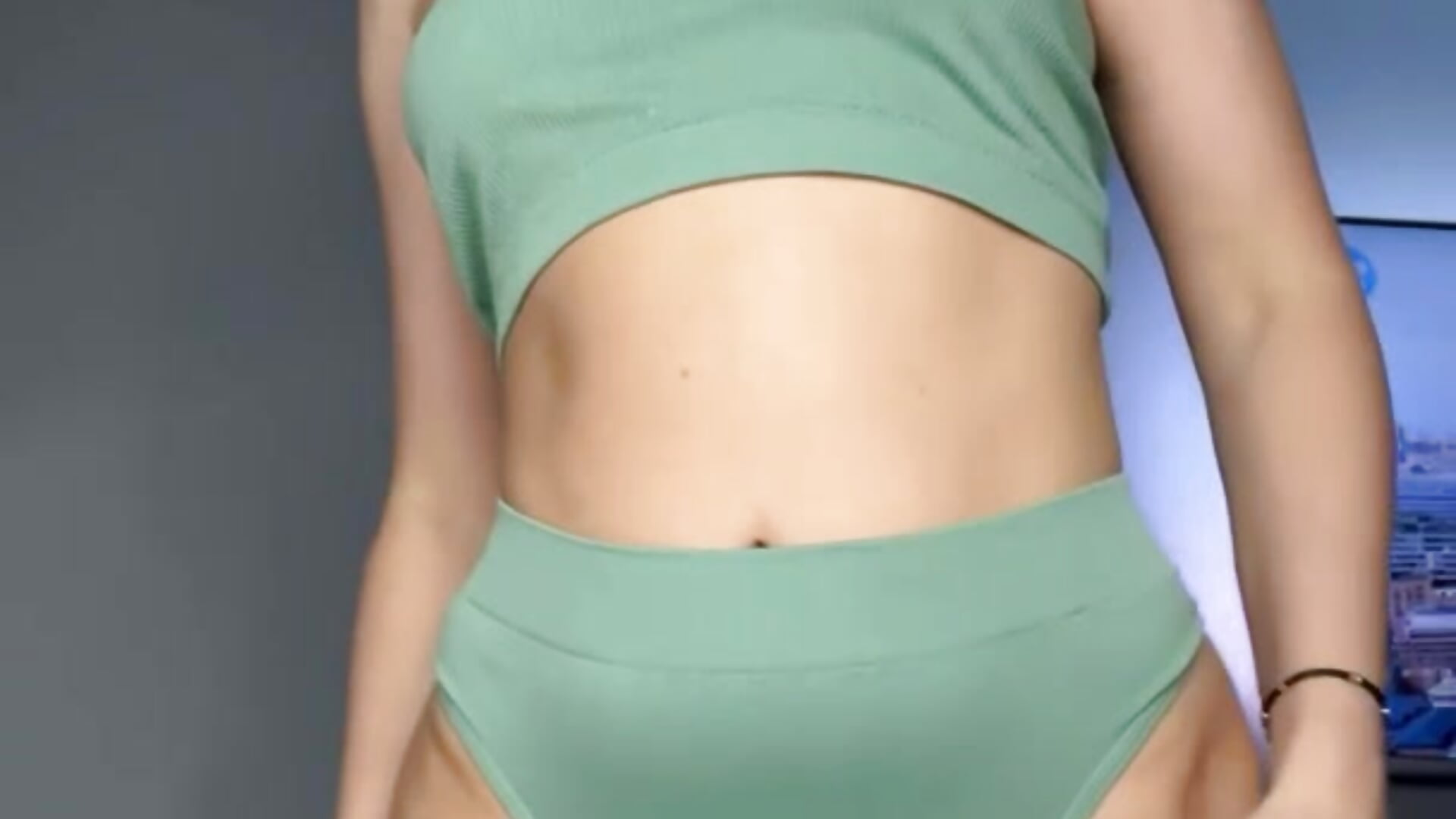 Add me as a friend to see more photos and videos - CatVibe adlı kamera modelinin videosu