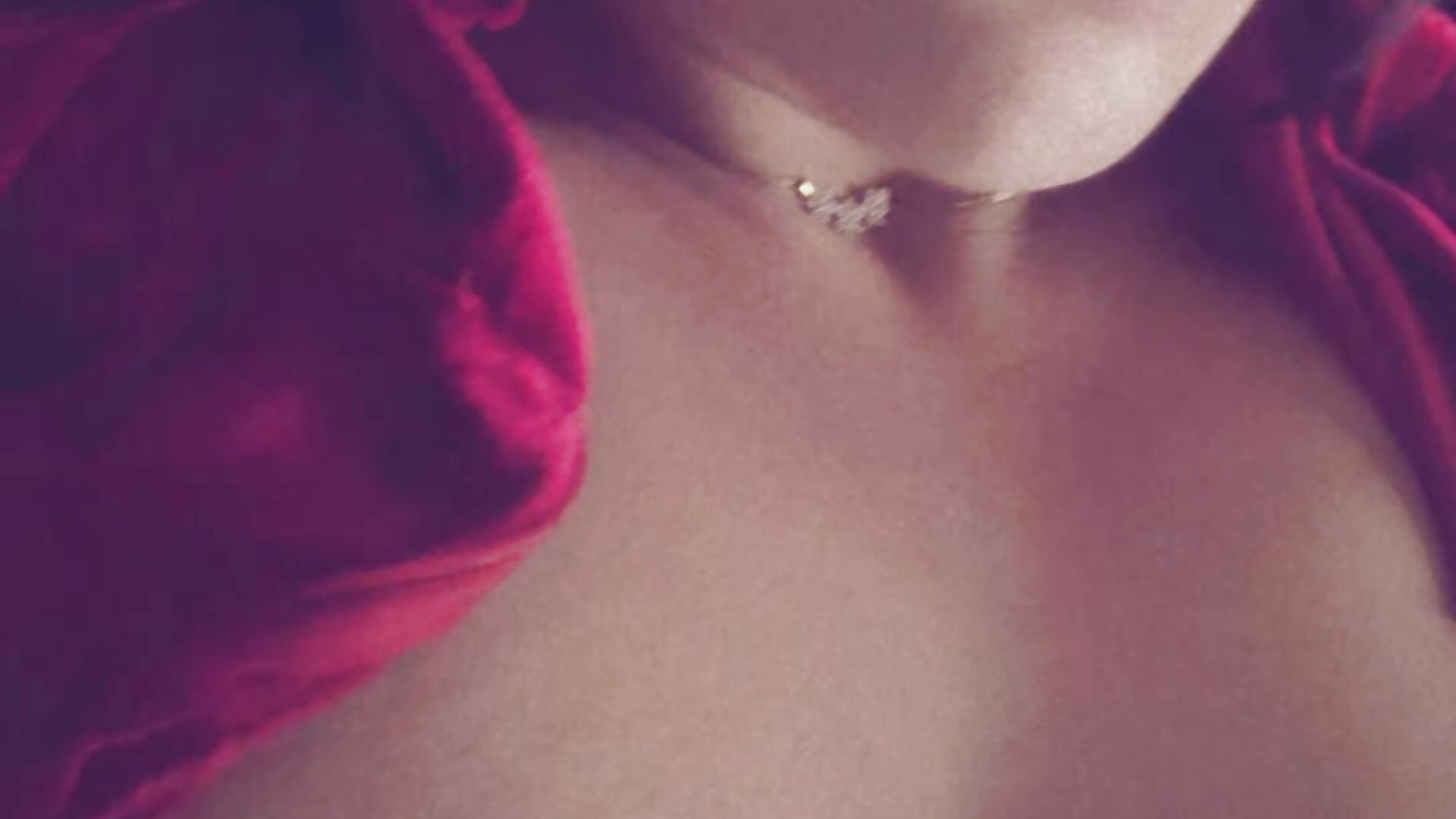 Sneaky peak – video modela na kameri Clarissaroseyplus1