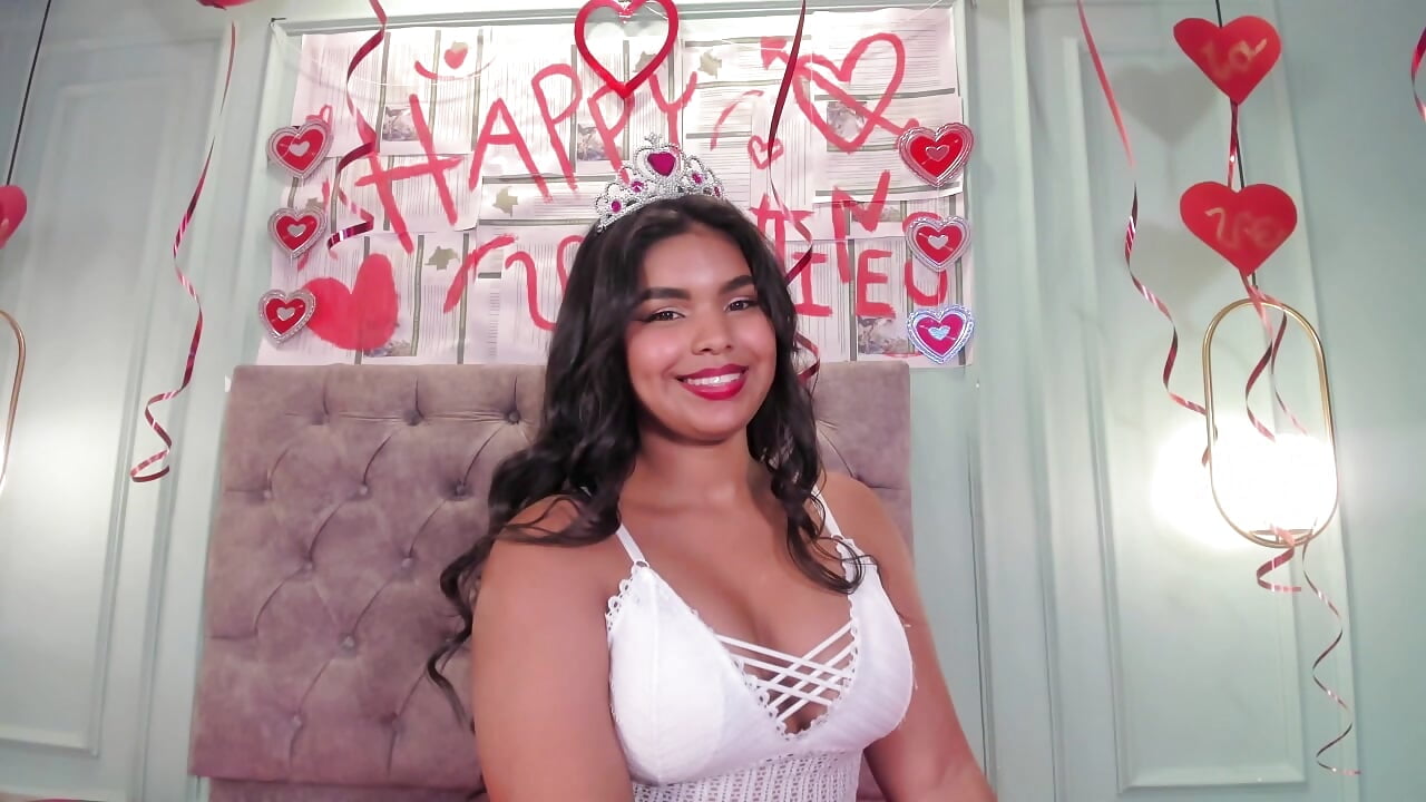 I'm your princess❤️❤️❤️ - video by zoe_roux21 cam model
