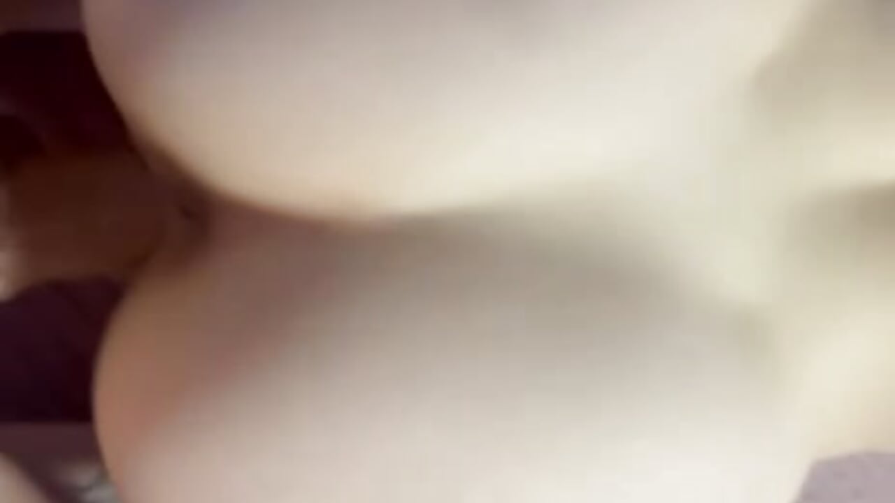 DOGGY CUM ON ASS