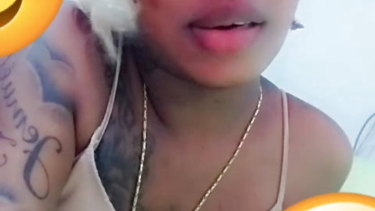 tongue 👅 licking with piercing 😍 – video af StaceyHotLine