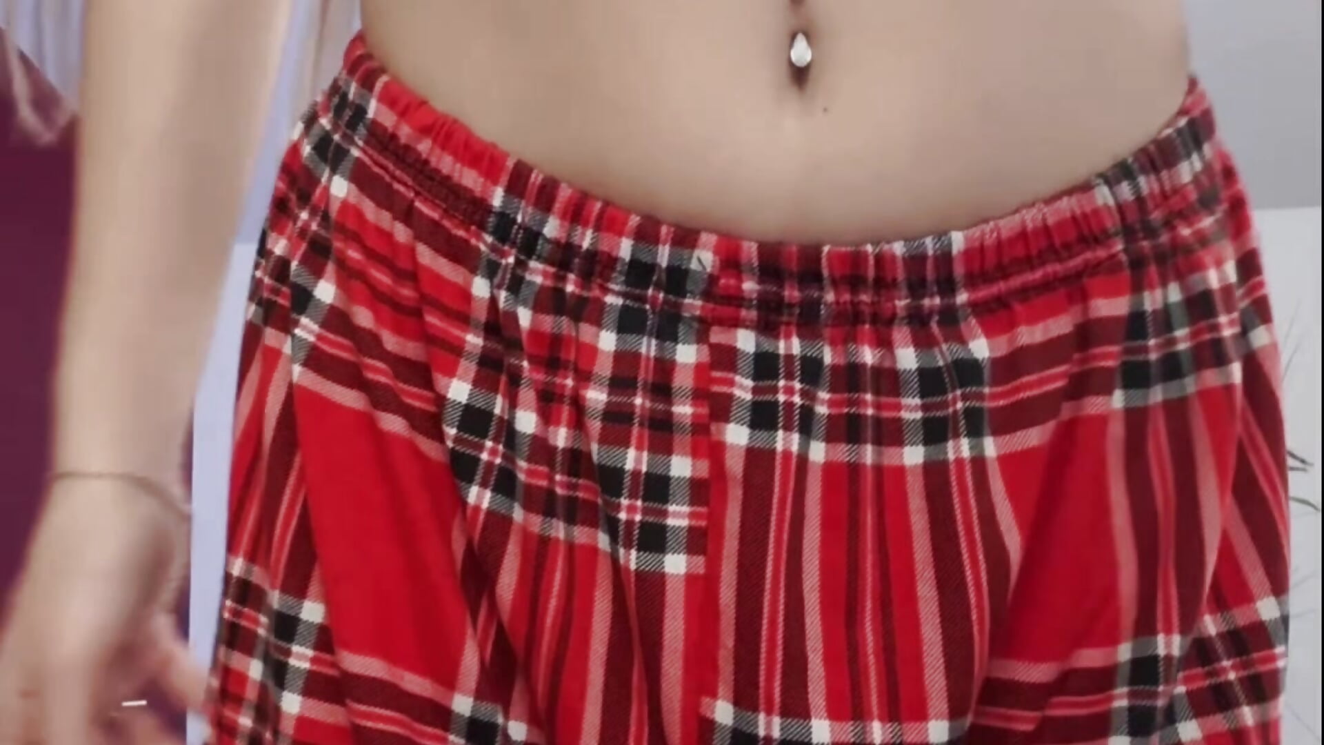 Body piercing - video by LullyFox cam model