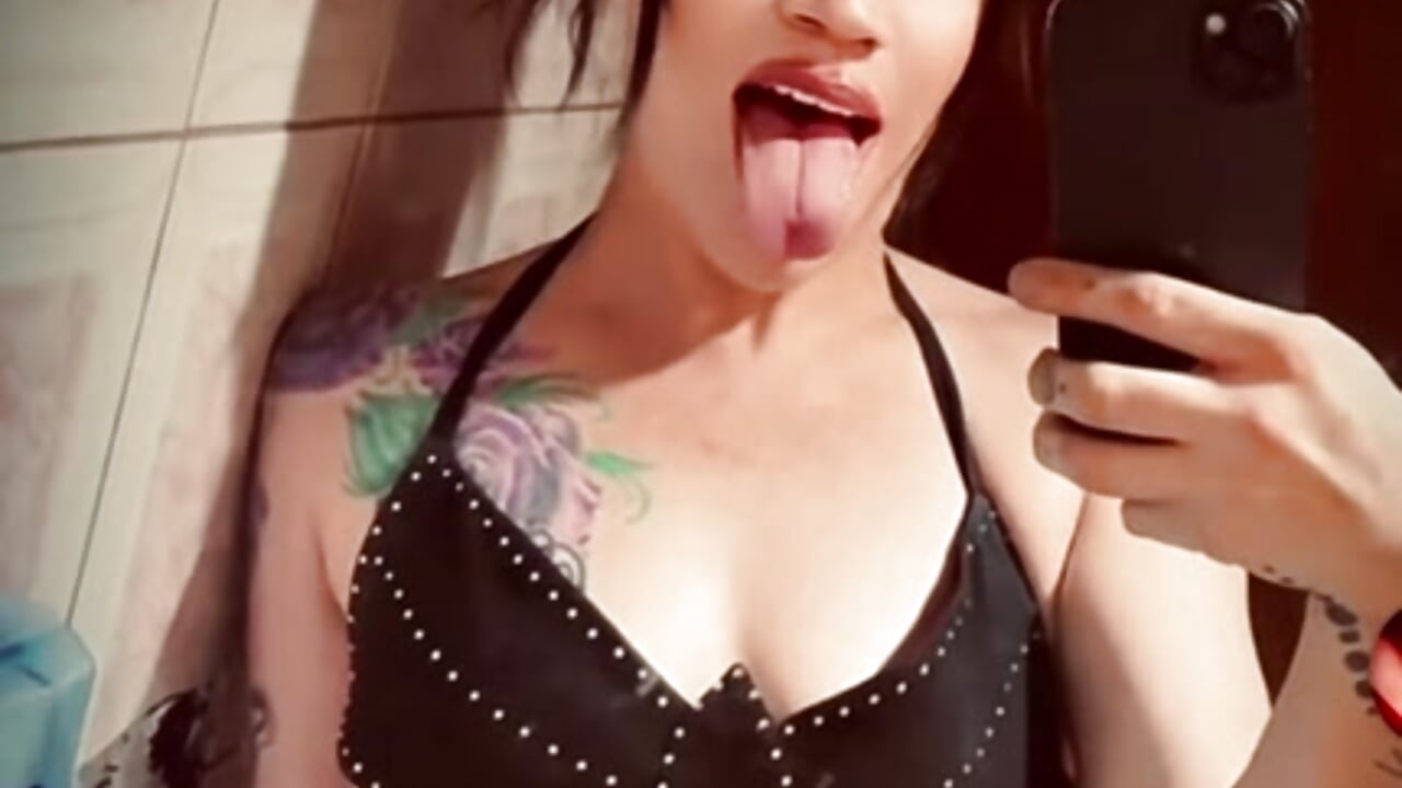 🦋 - video di RavenxRayyyy modella di cam