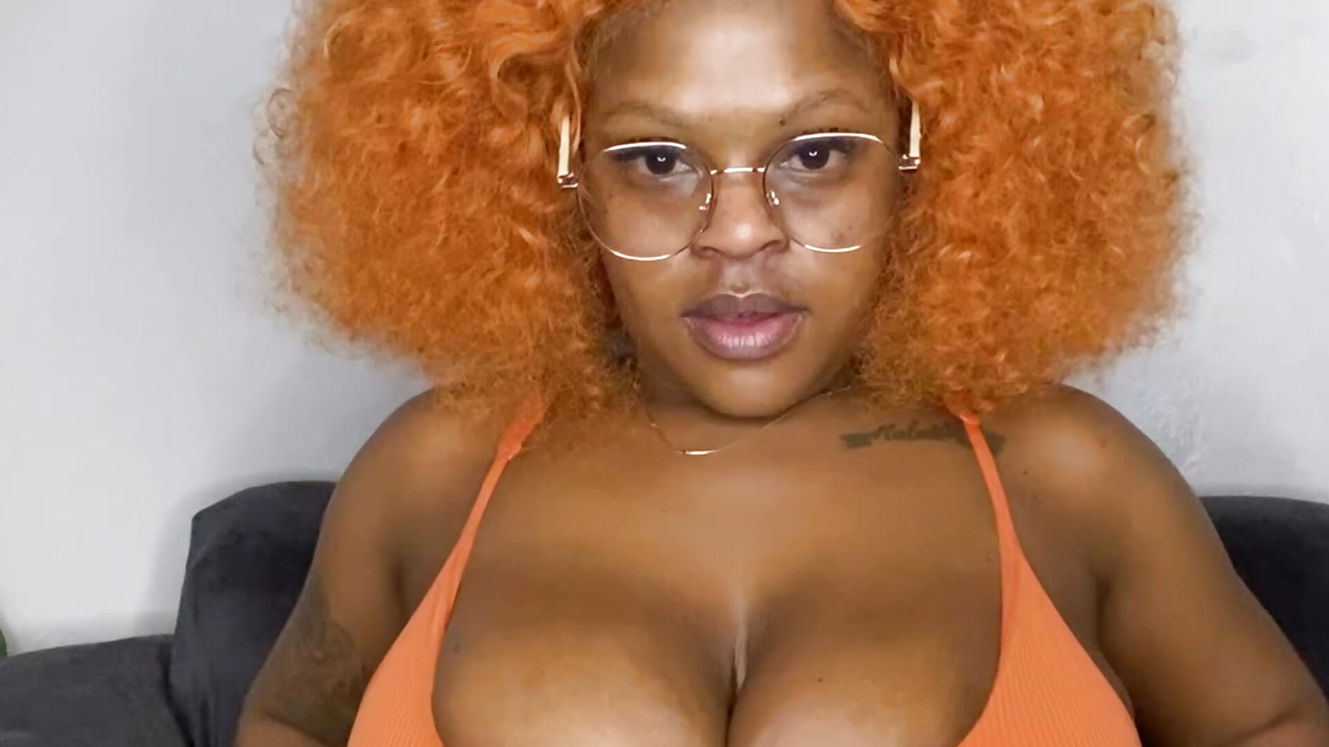 Of Cause I Can Serve Any Colour Hair & Still Eat 😛 Perioooood - vidéo du modèle de showcams Baddest_Boobies