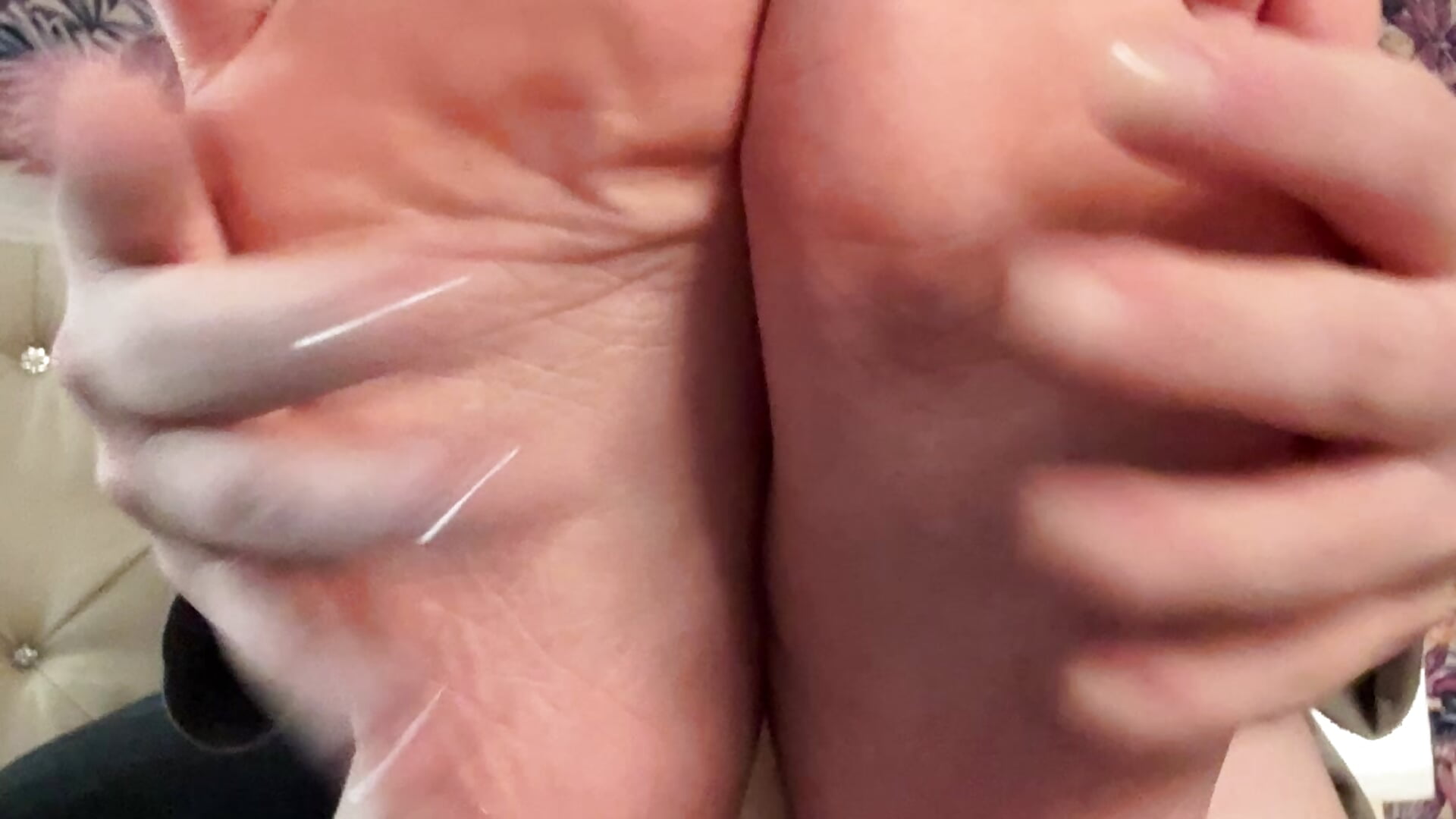 Feet play