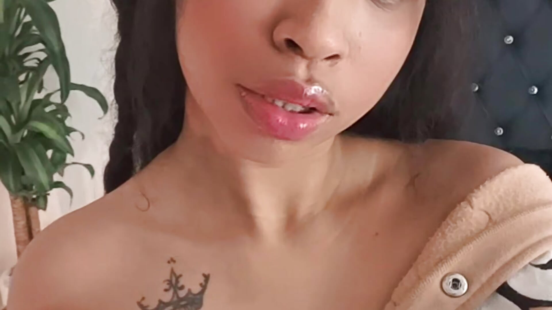 1000000457 - video by bella__honey cam model