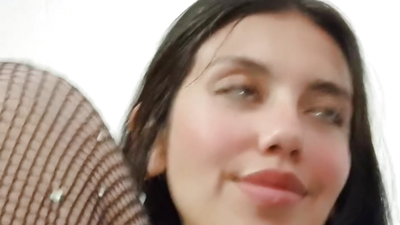 :) - video di Lilith_4_20_ modella di cam