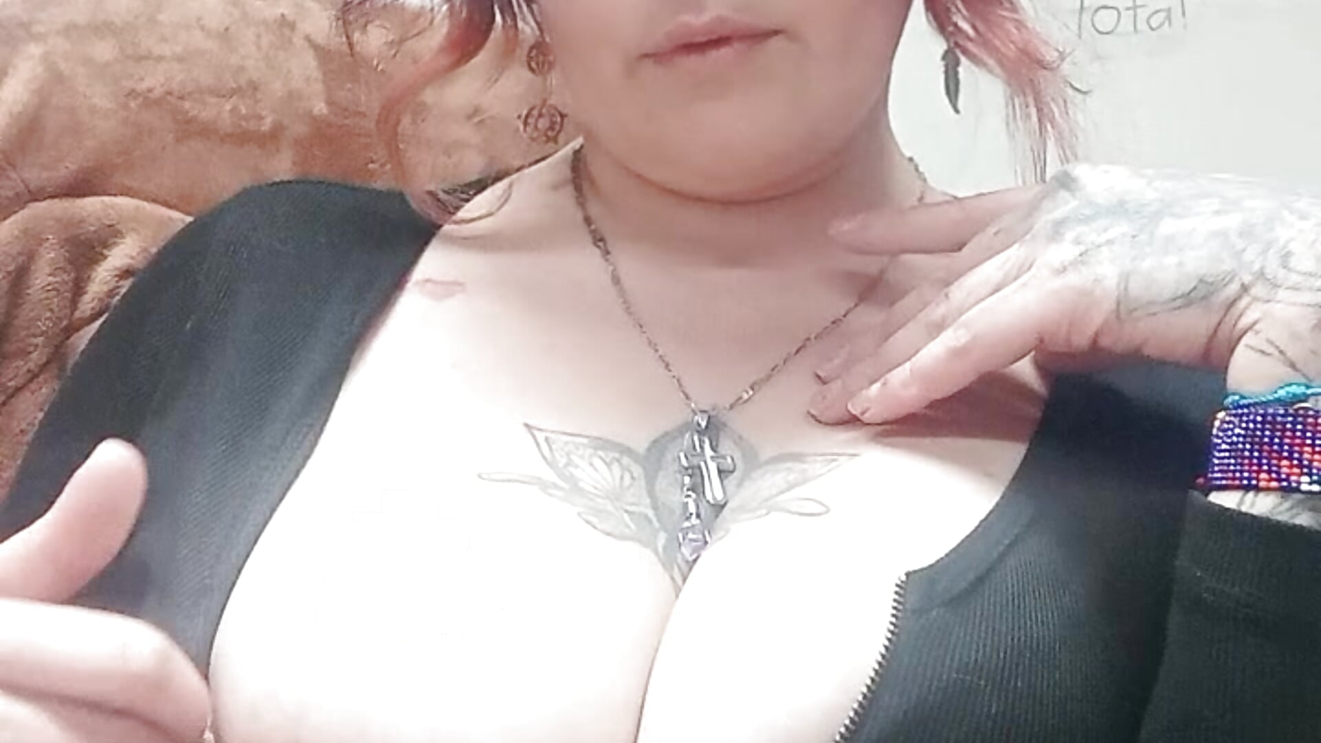 Te doy a chupar mis tetas - deboradumontt主播的视频