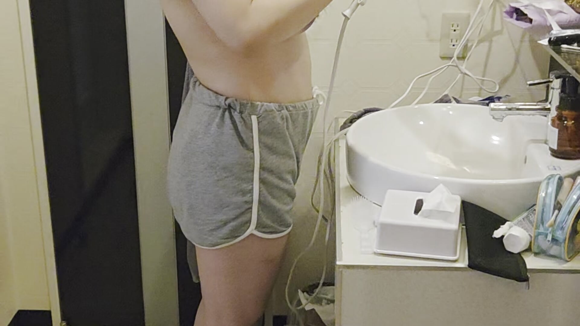 お風呂上がりのバイトちゃん盗撮 - ক্যাম মডেল YOSHImonn0031-এর ভিডিও