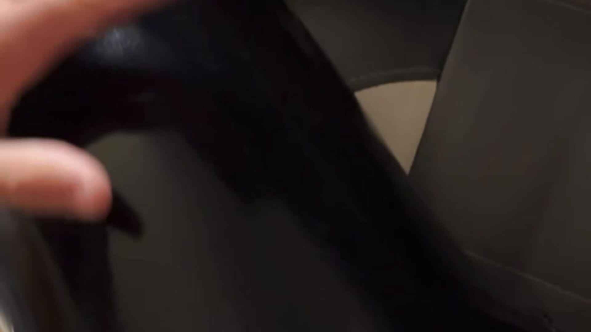 Milkingmachine in leather leggings - video by janwithdick cam model