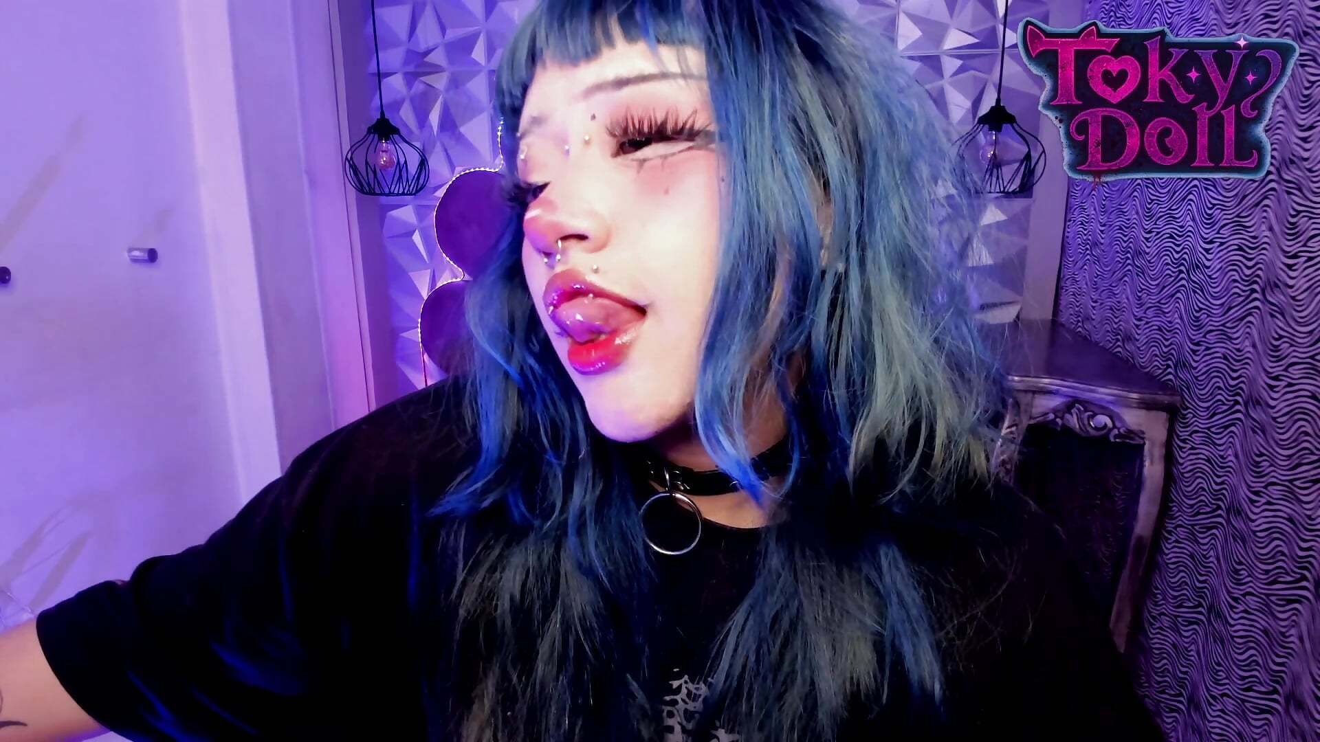 𝟏𝟏:𝟏𝟏 - Video von toky_doll Cam-Model