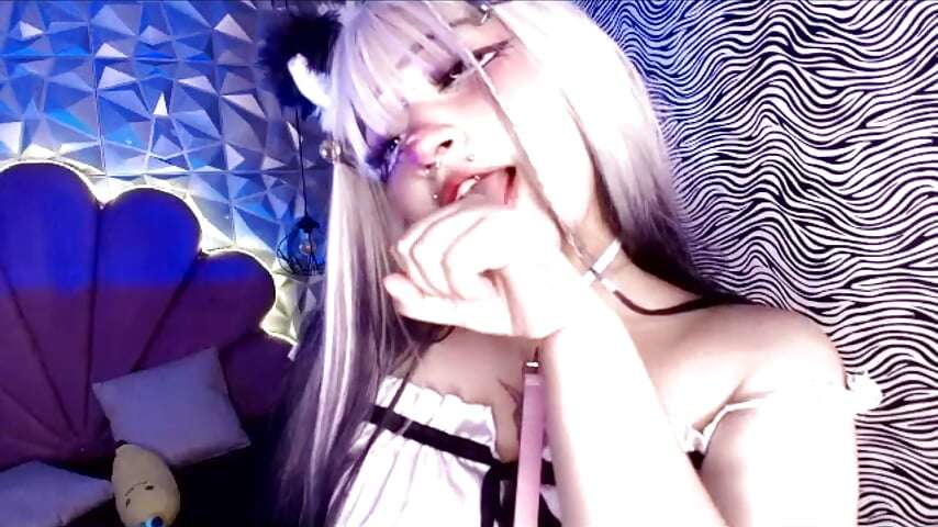 a kitty´s wants 🥛. ━☆・*。 - Video von toky_doll Cam-Model
