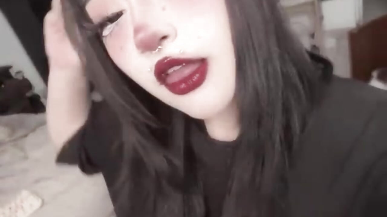 ✮ ⋆ ˚｡𖦹 ⋆｡°✩ - vídeo de la modelo de cam toky_doll