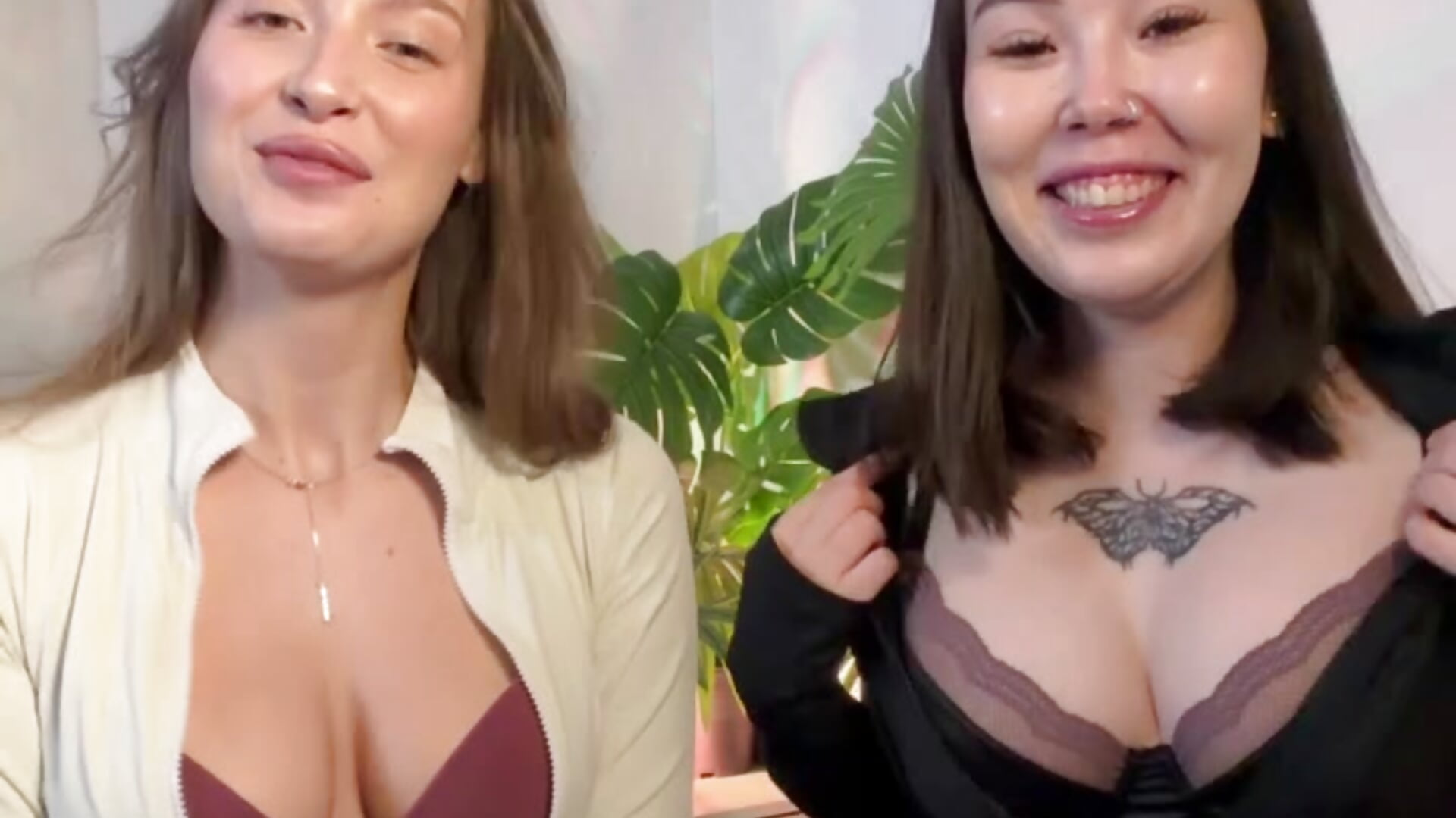 Asami and Kate's hot tits 🎬🍿 – video od webkamerové modelky Asian_Asami