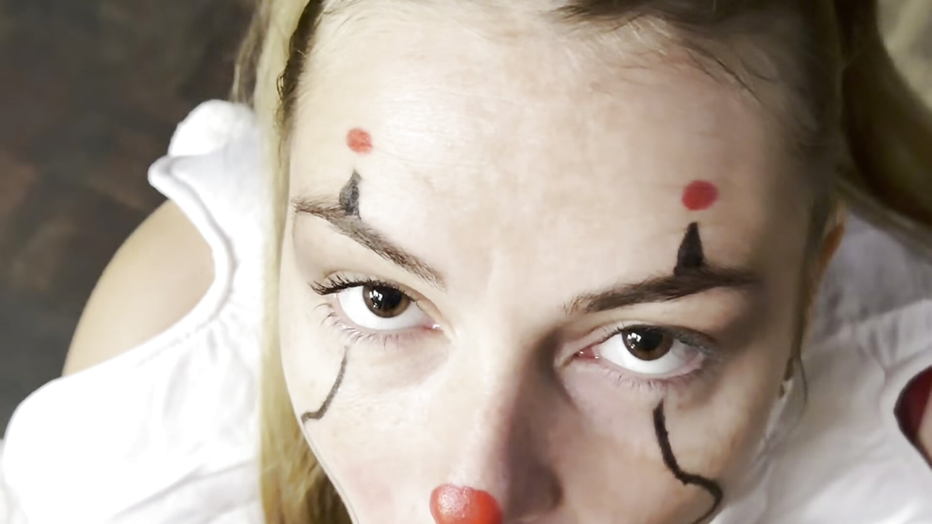 🎪 DUO URBEX CIRCUS HLW 🤡 (pov fellation,plans larges il me doigte, péné devant, levrette etc) - video by Angele_wrz cam model