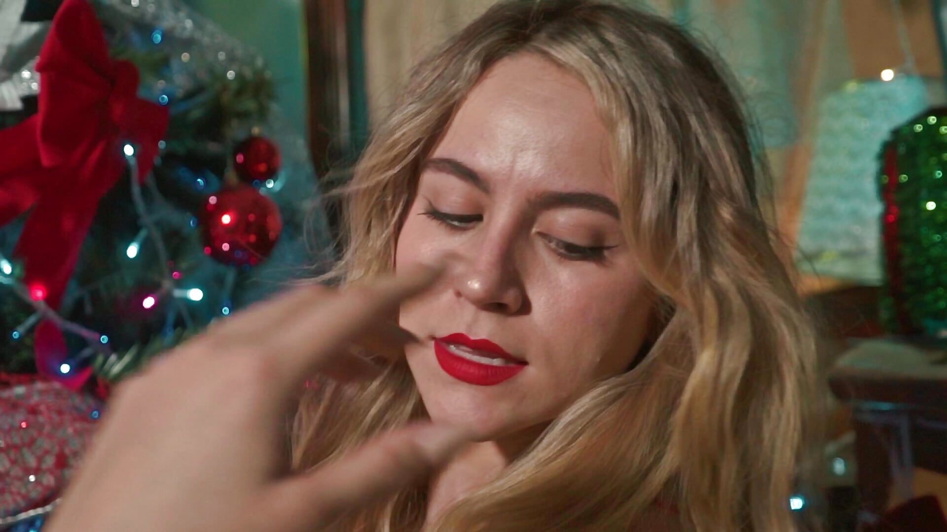 Is anyone ready for some spicy fun? - video by CoralineKam1 cam model