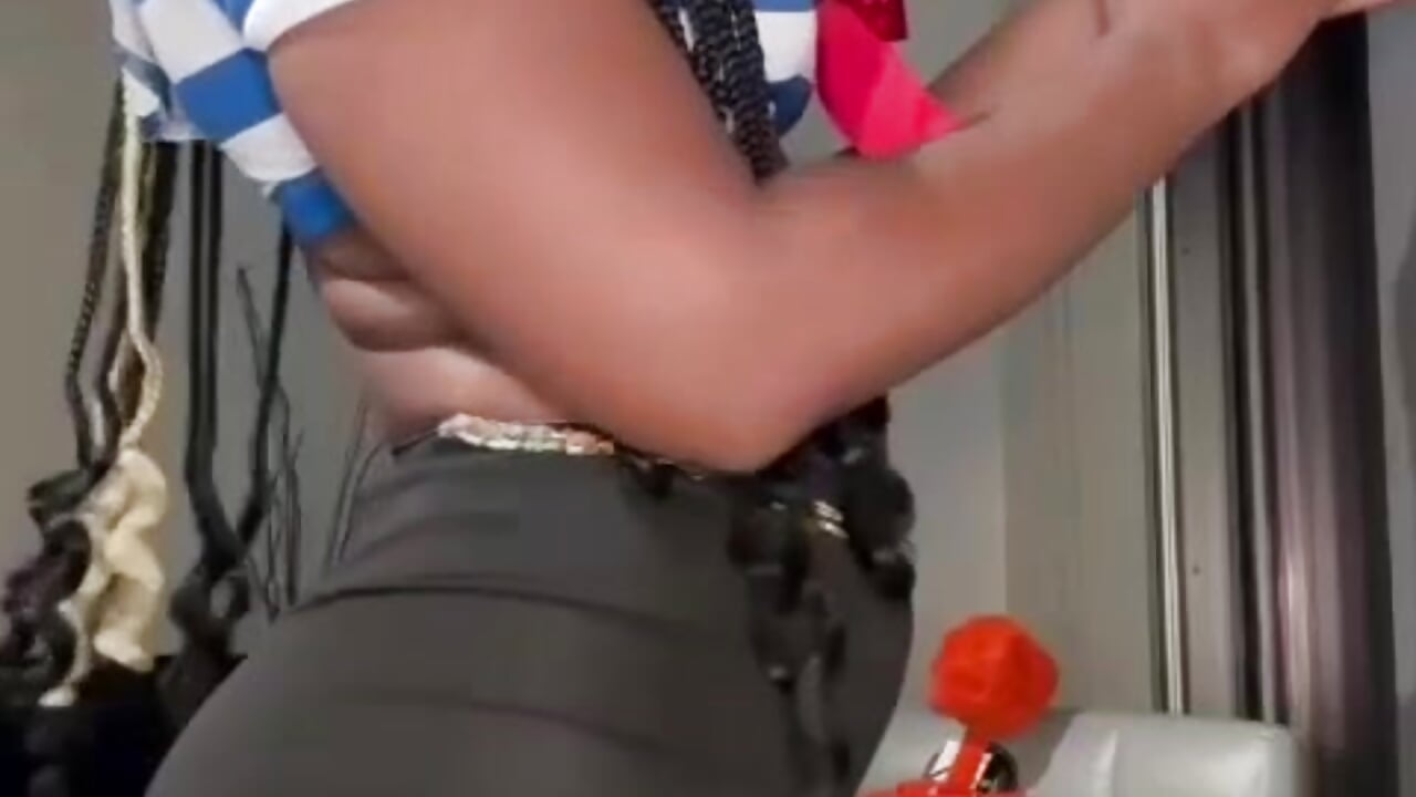 Scary - video by Naomiruty cam model