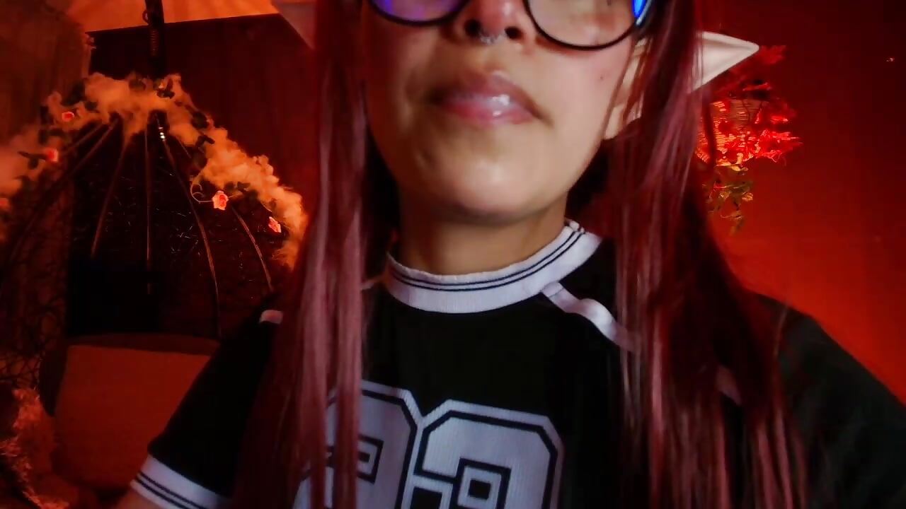 you want a useless drink 💦 – video modela na kameri vanelope11