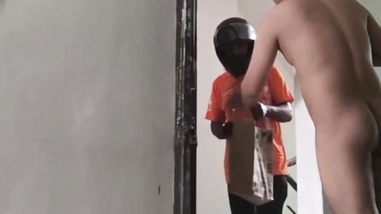 Flashing delivery boy - video by Abinash7732 cam model