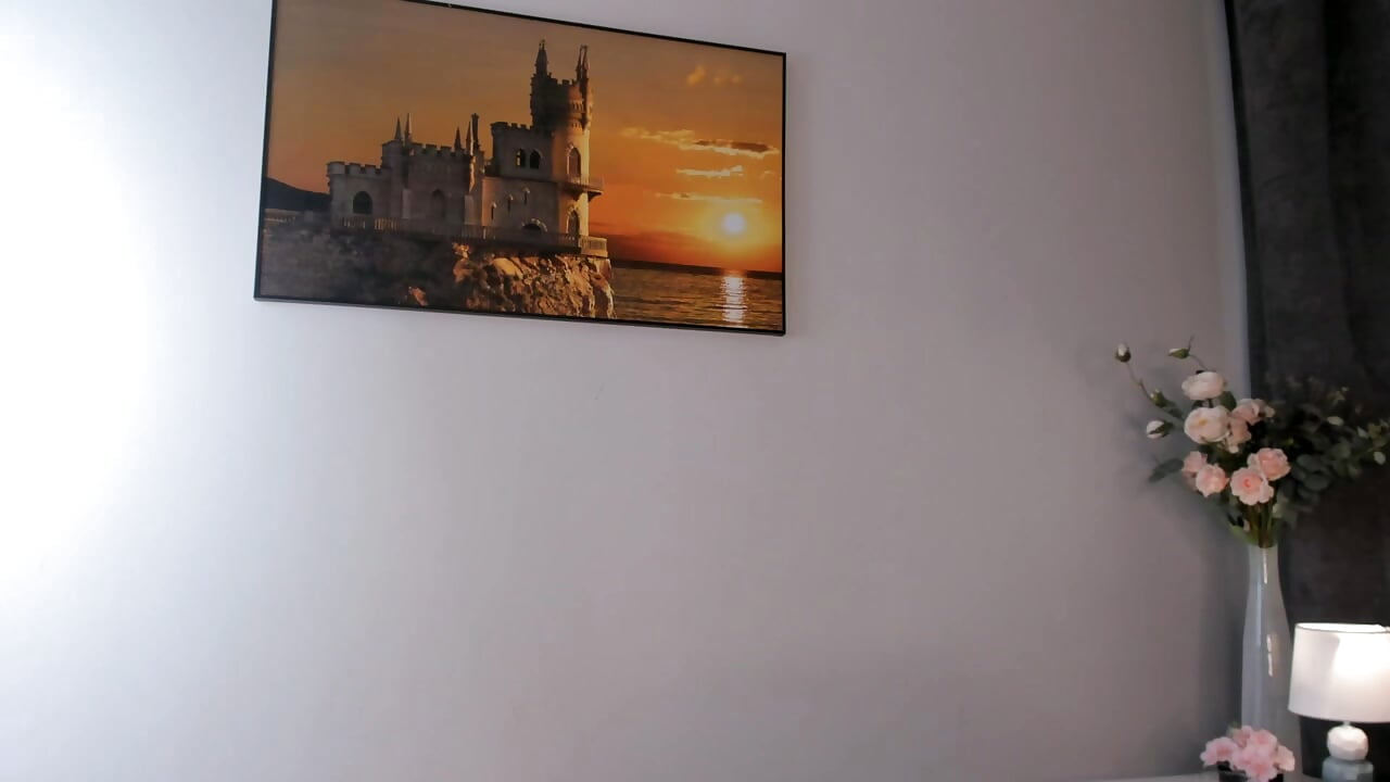 Foam show - vidéo du modèle de showcams MonaEldon