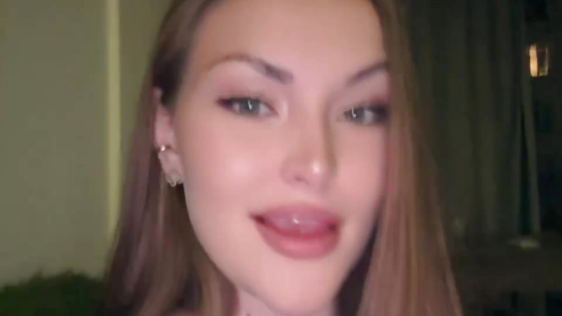 YARA YARA YA - clip cu EleneHaymore model videochat