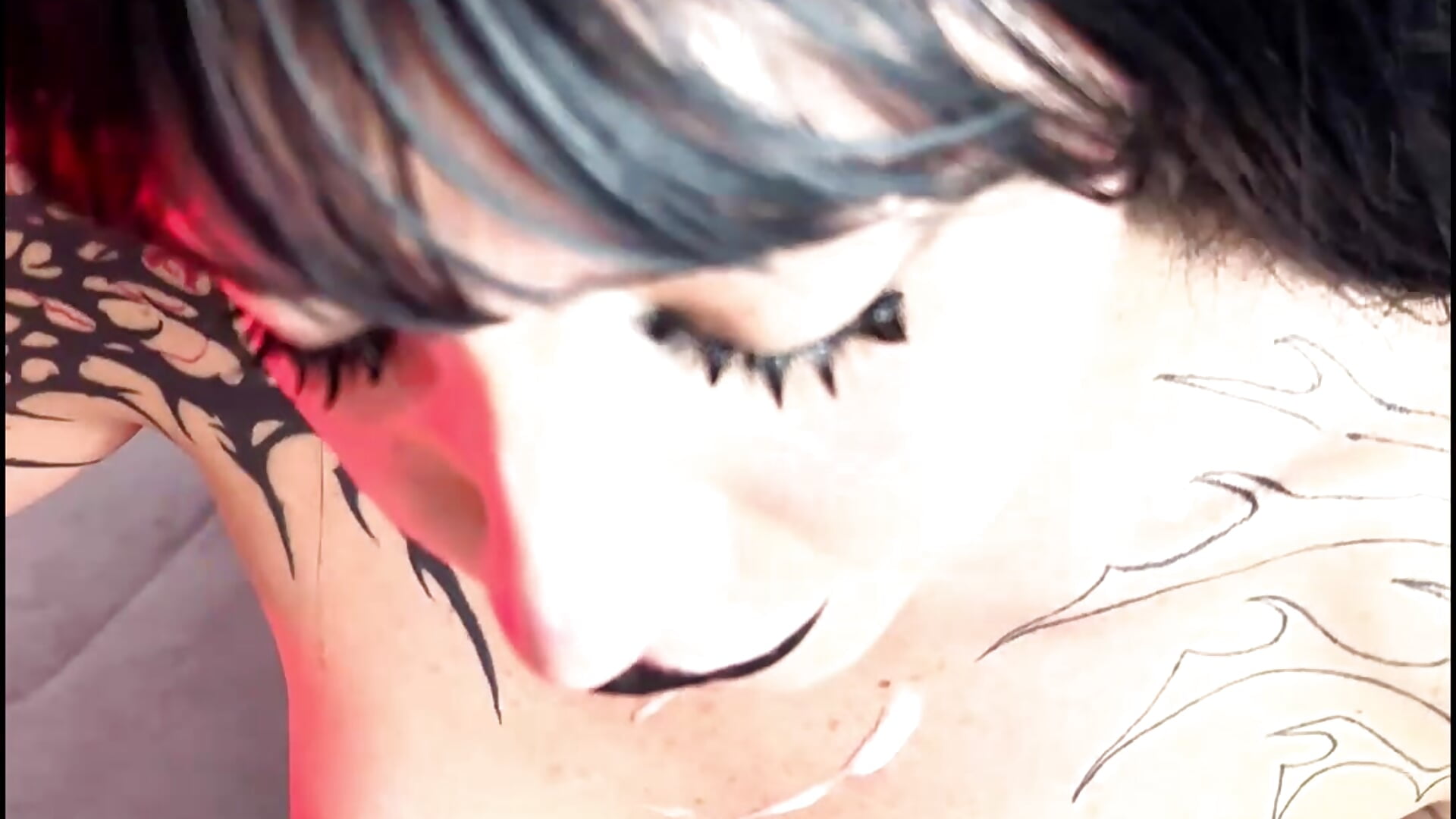 We were getting carried away and he couldn't resist, he finished it all on my tits 💦－カメラキャストのLilithAndJacobの動画