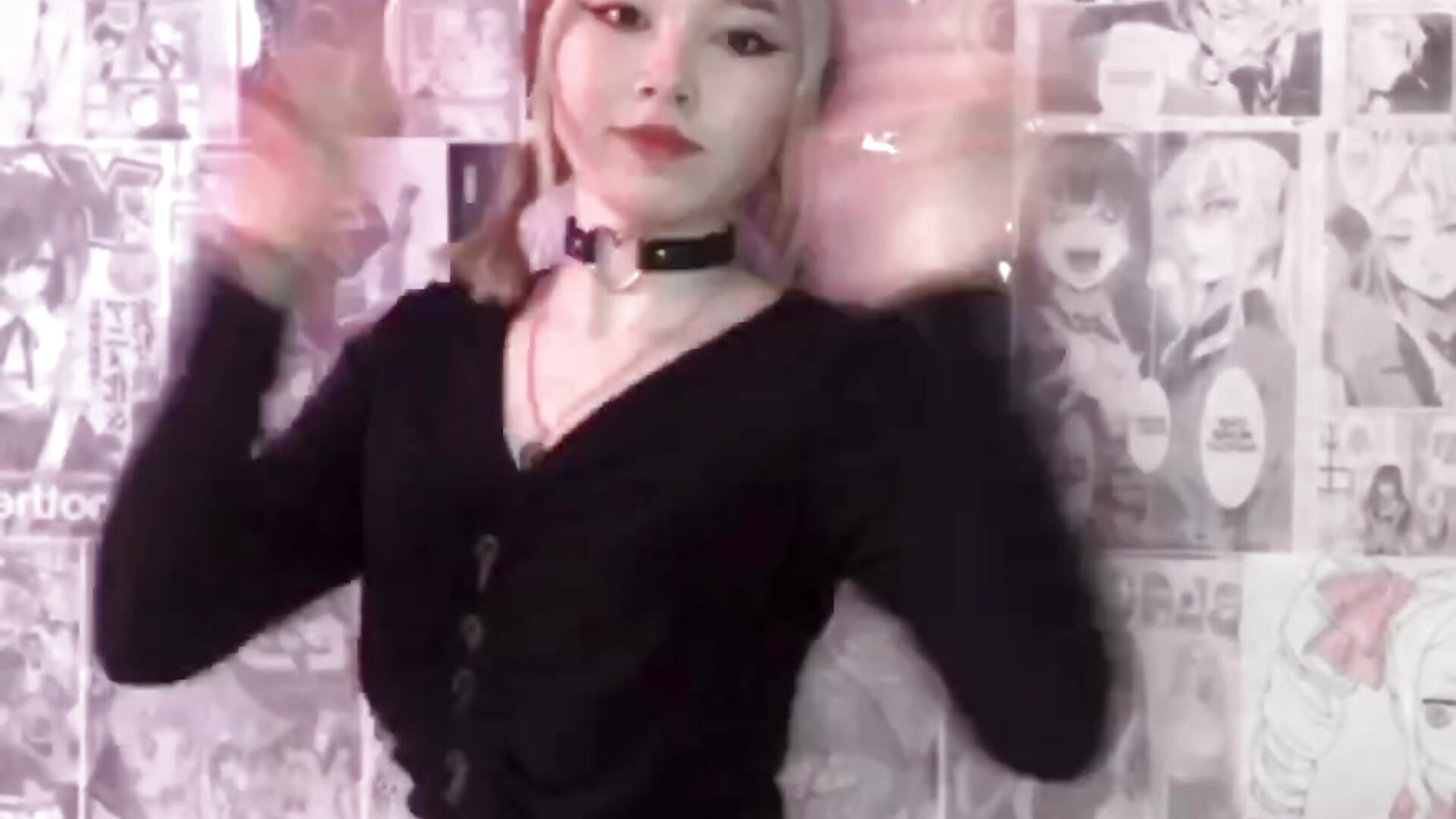 <3