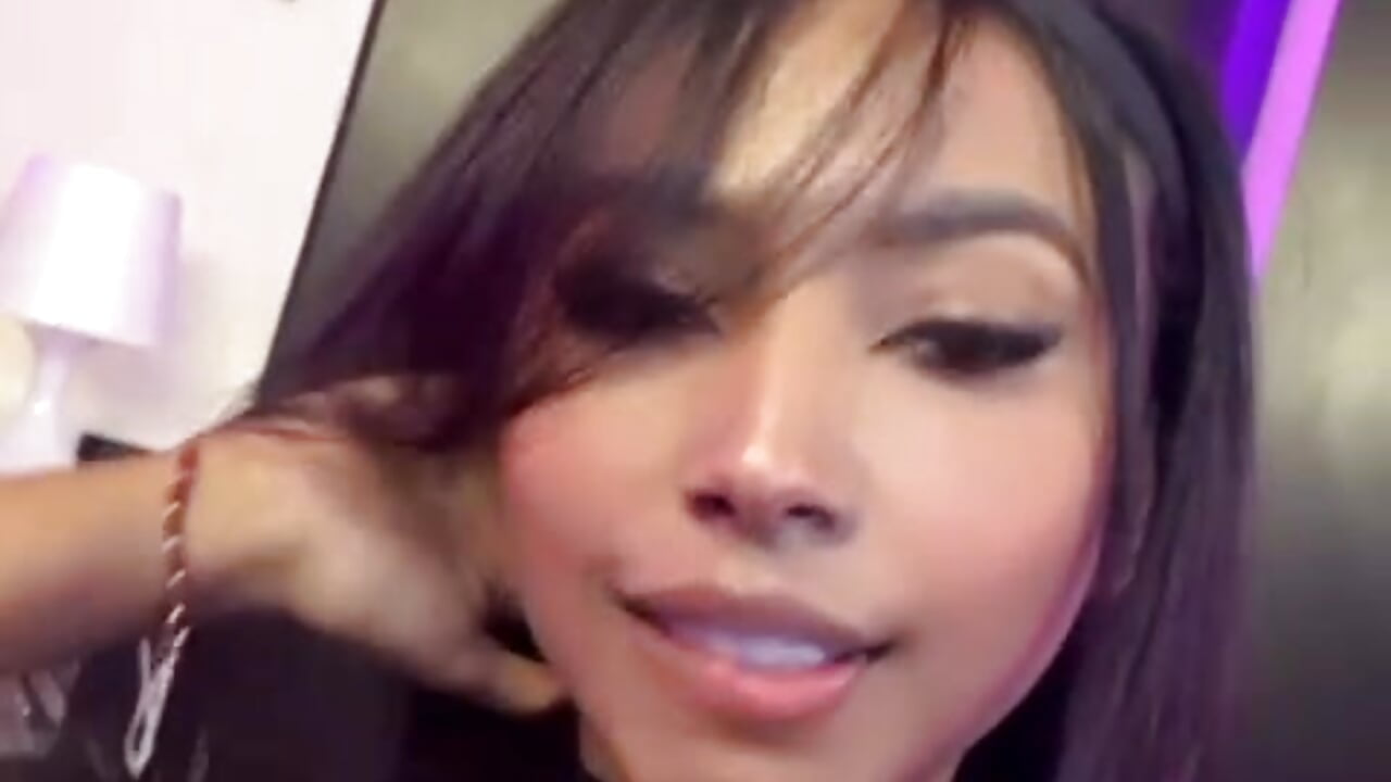 damn what a beautiful face gabriela - clip cu GabrielaLugo model videochat