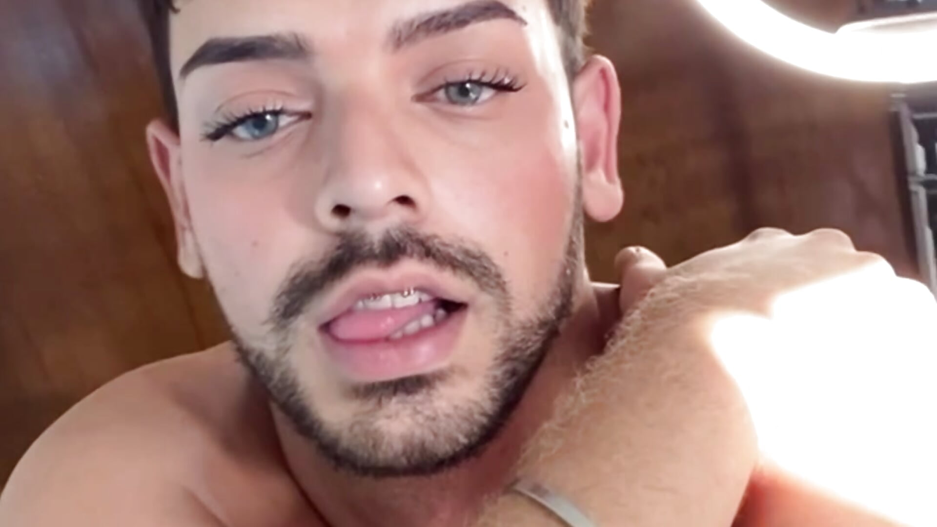 🫦 — filmik Logan_cocky, modela(-lki) na kamerkach