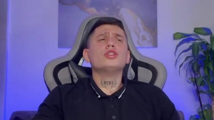 EXPLOTION OF MILK (cum on my face, lips, and clothes)