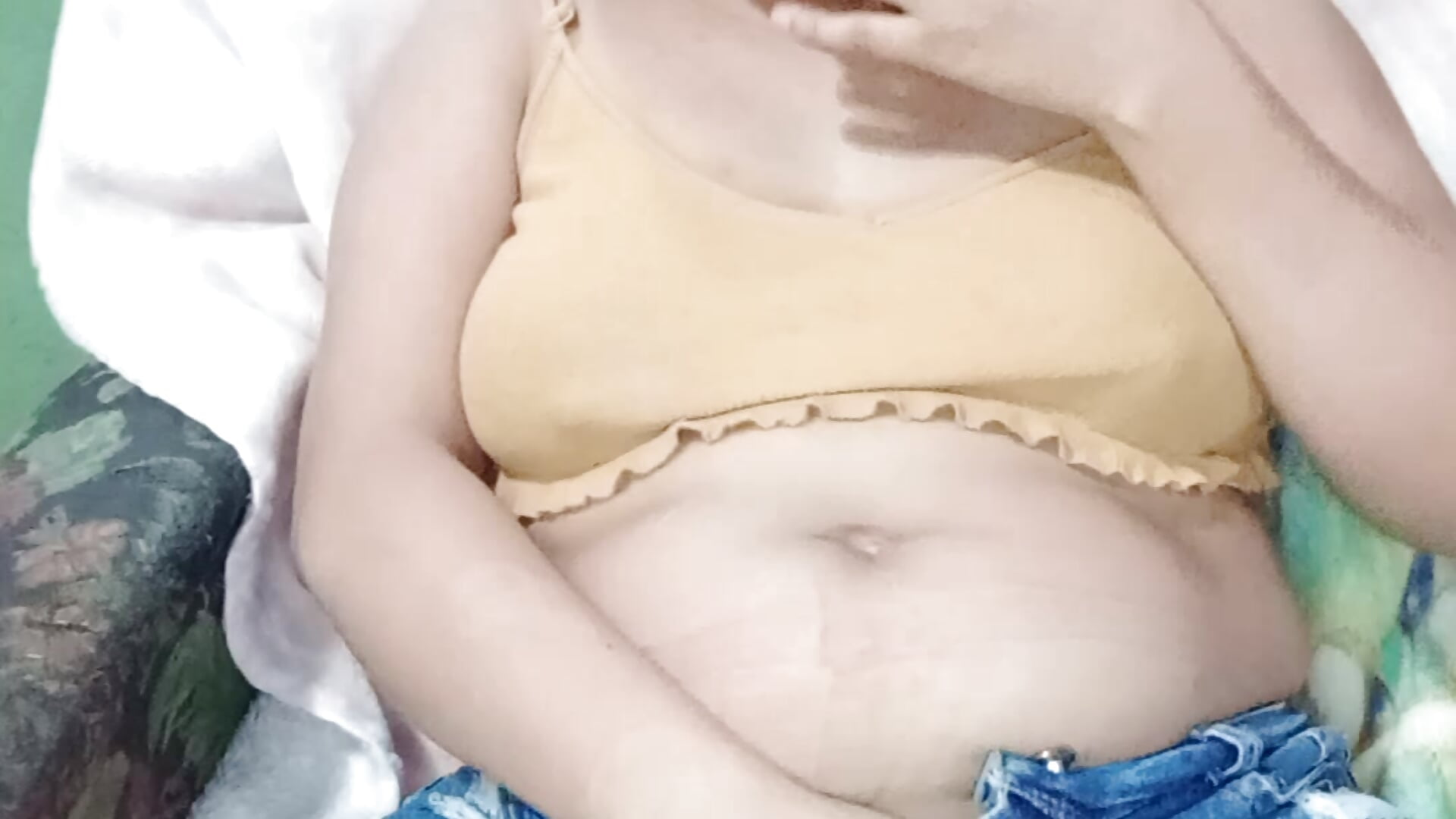 "l masturbate with clothes on. " 👀🧕🥵😈 - video by Rosita99 cam model