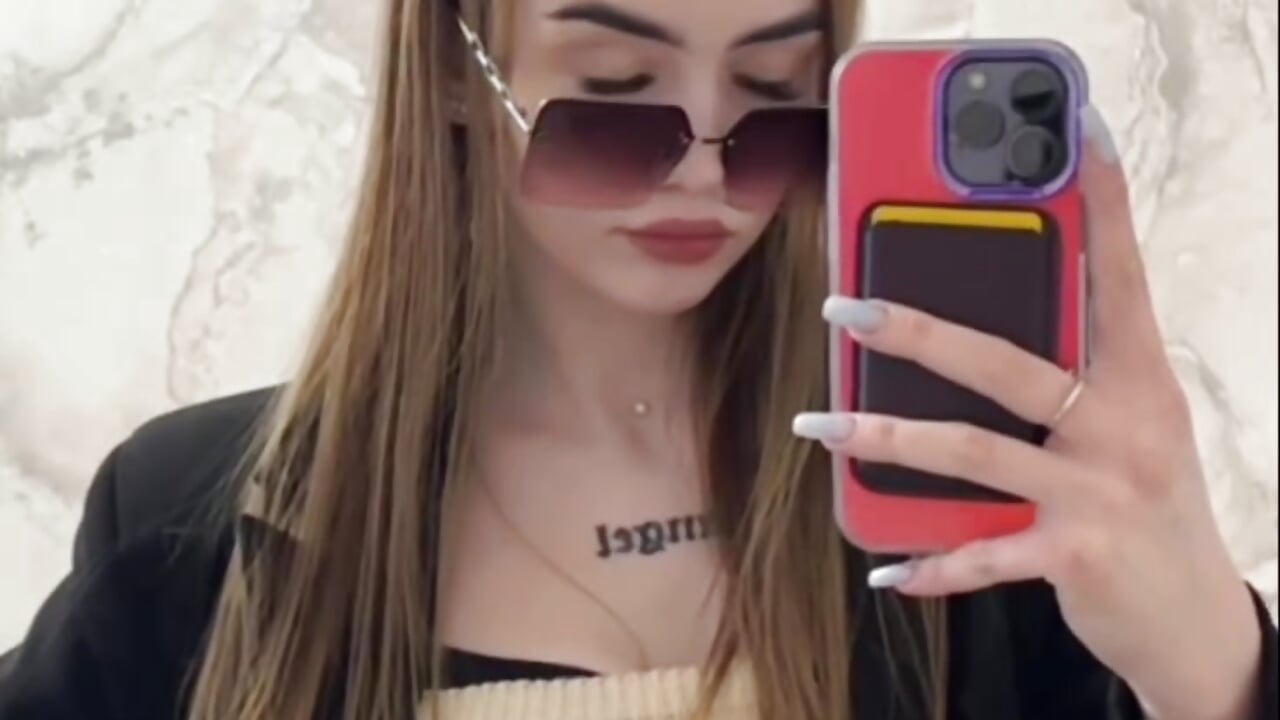 dont be shy - video by WiloneDimmick cam model