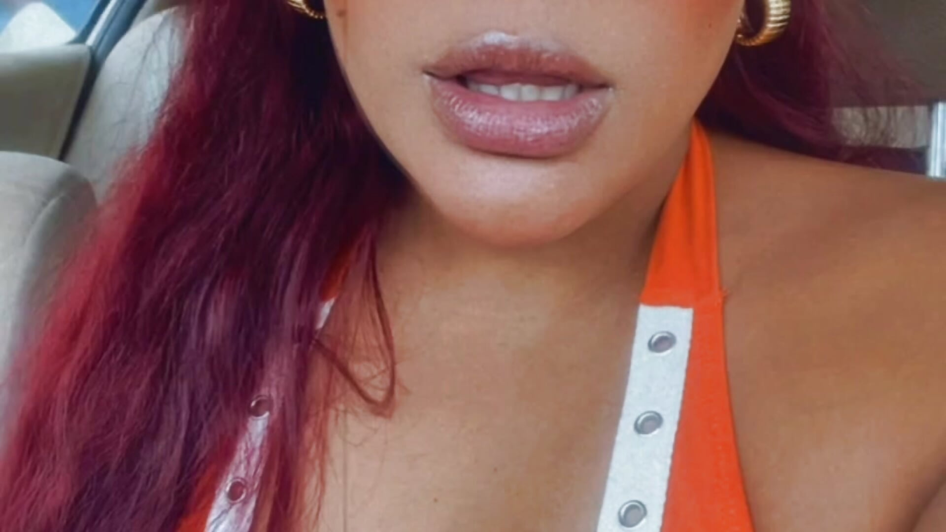OOTD🧡 – video od webkamerové modelky RedFaceBabiii