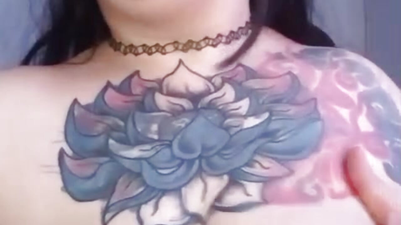 blowjob and salive💦 - video by Moon_Cake333 cam model