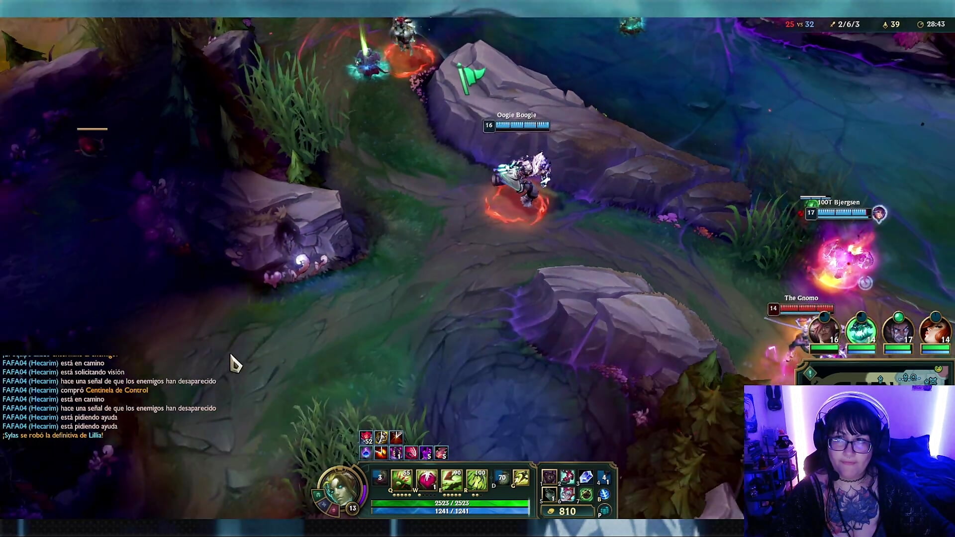 Playing League Of Legends - video by Moon_Cake333 cam model