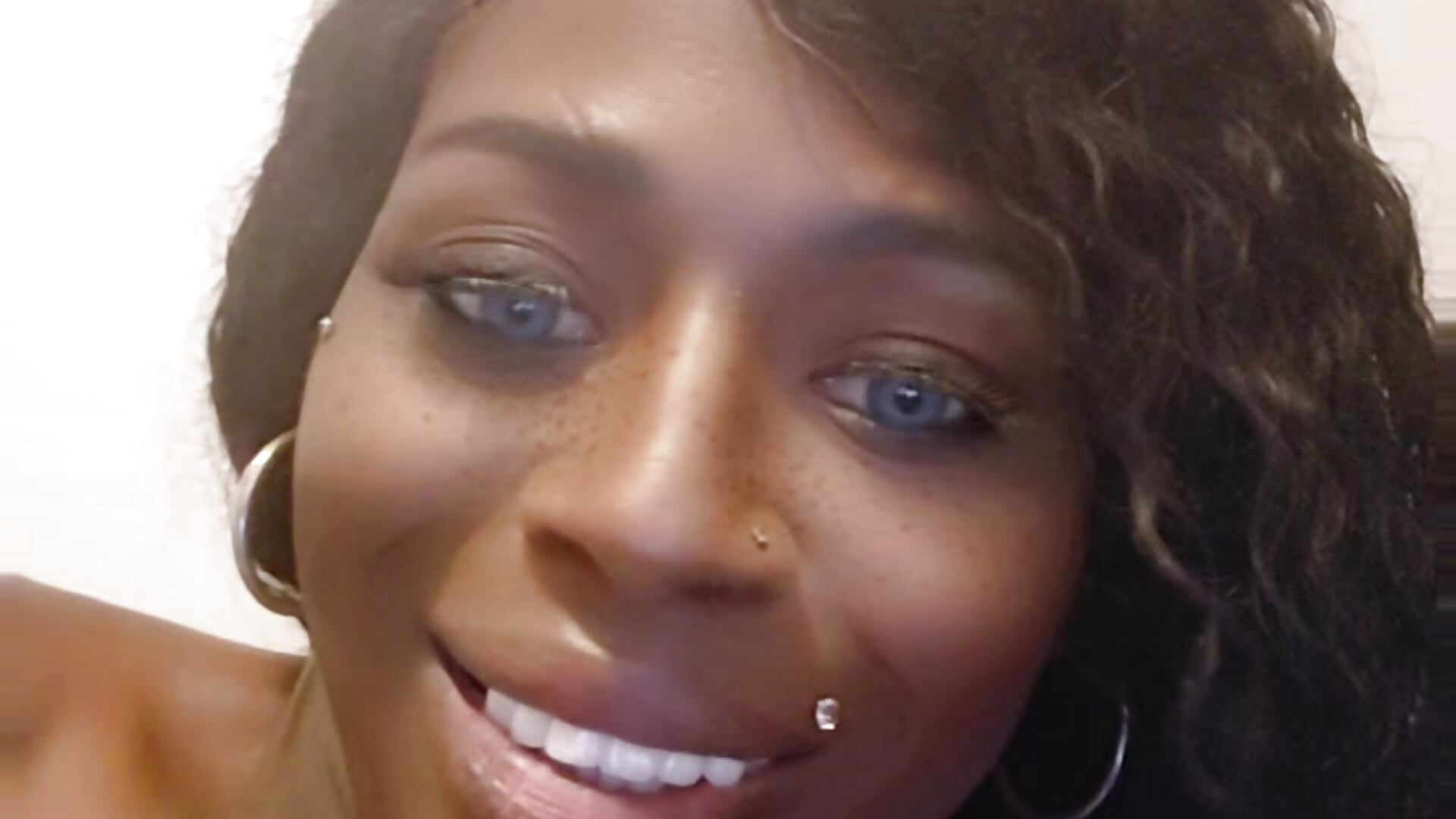Snapchat-178940410 - video by Tinasikes1982 cam model