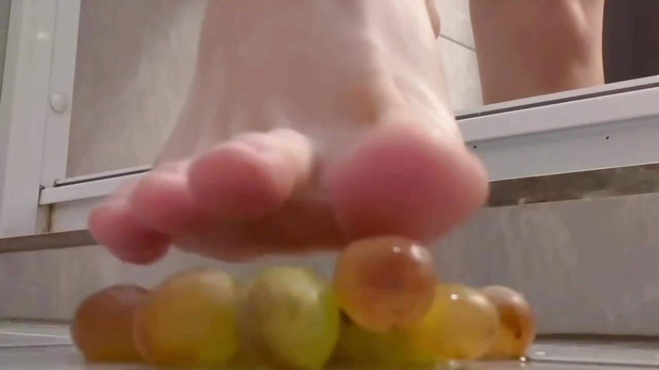Feet & Fruits