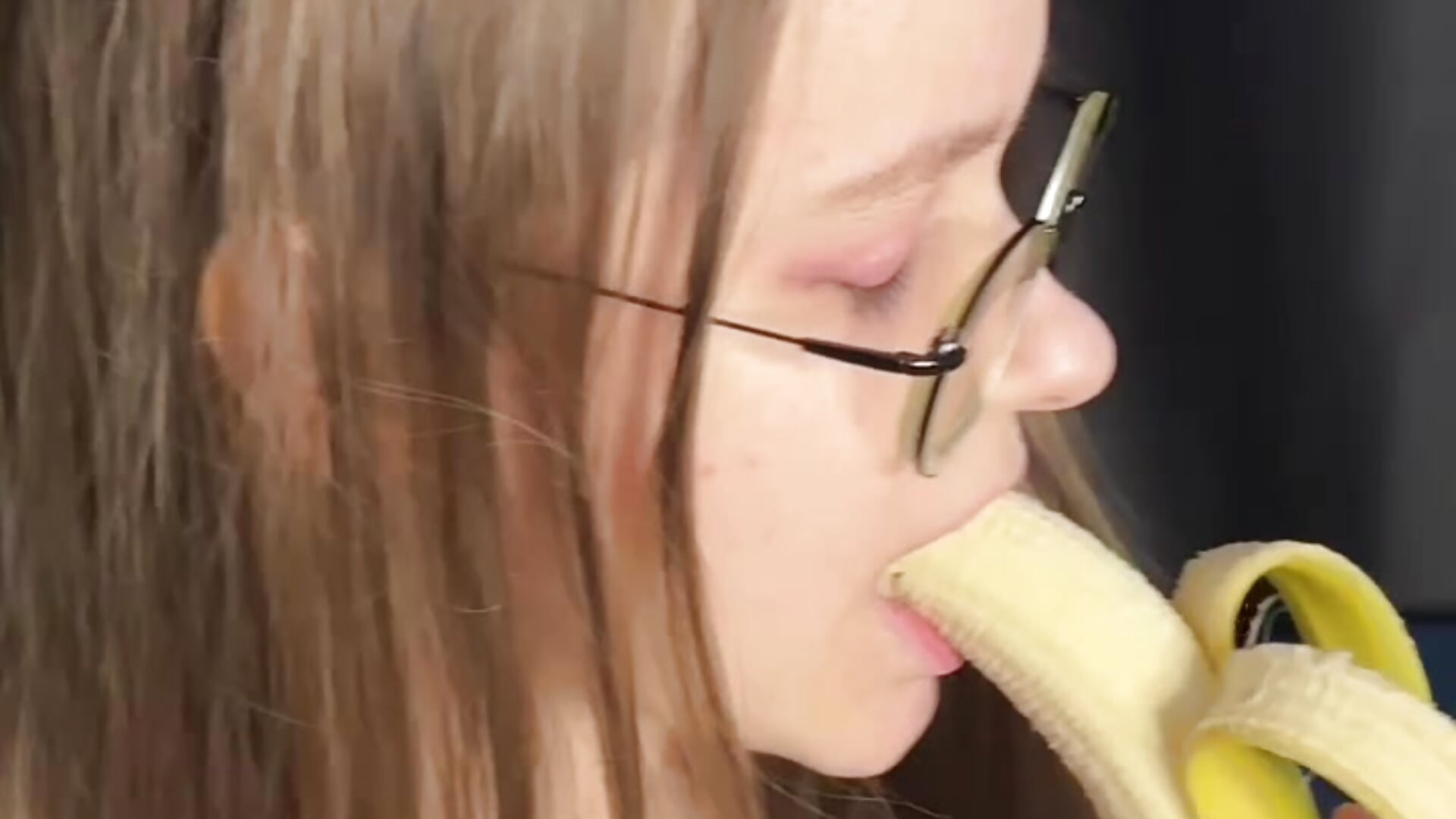 thanks for buying me a banana :р – video modela na kameri CassieCool