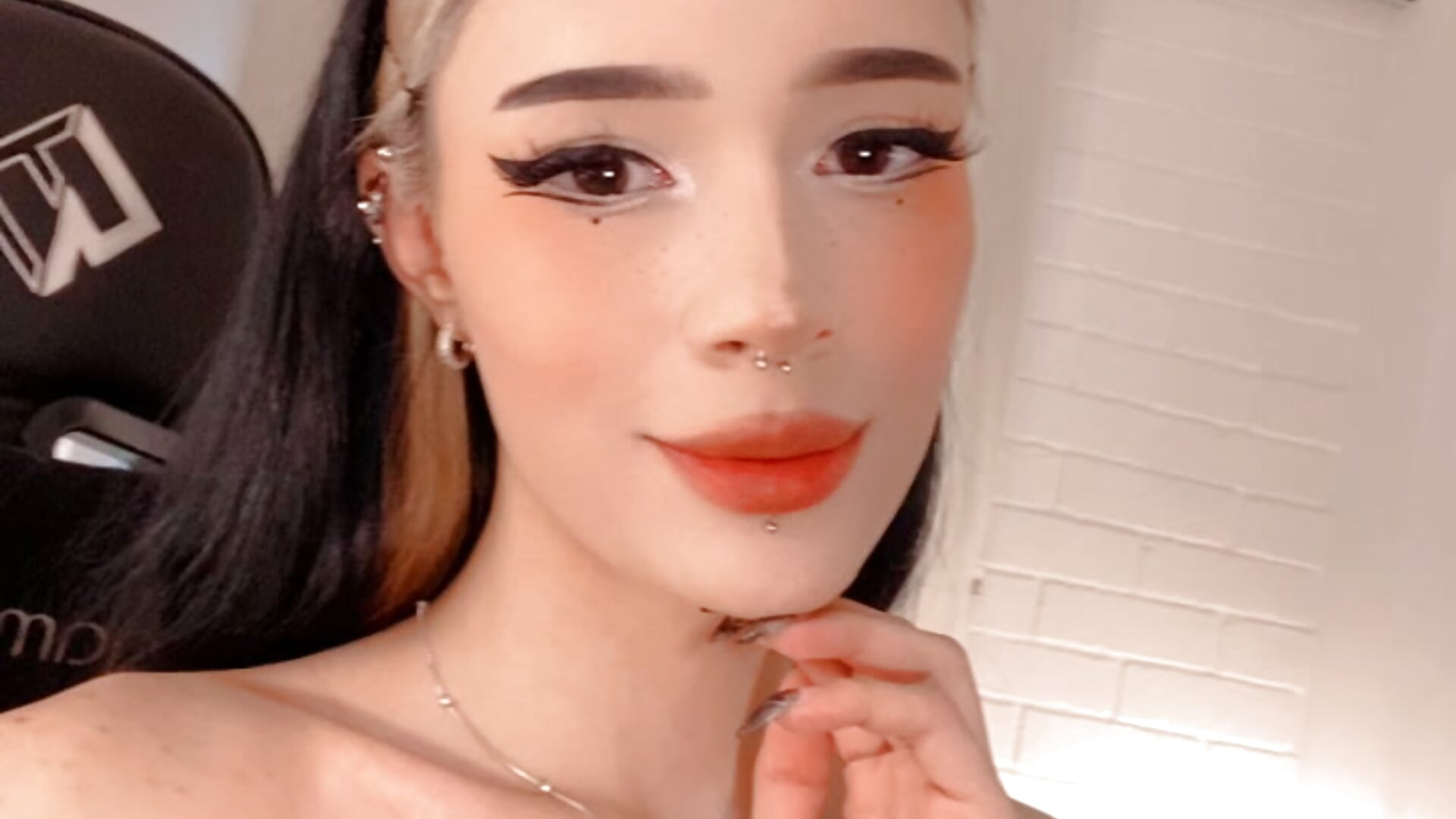 B796A2BD-0E6B-4021-8373-D6475DB72D80 - video by Nefftis cam model