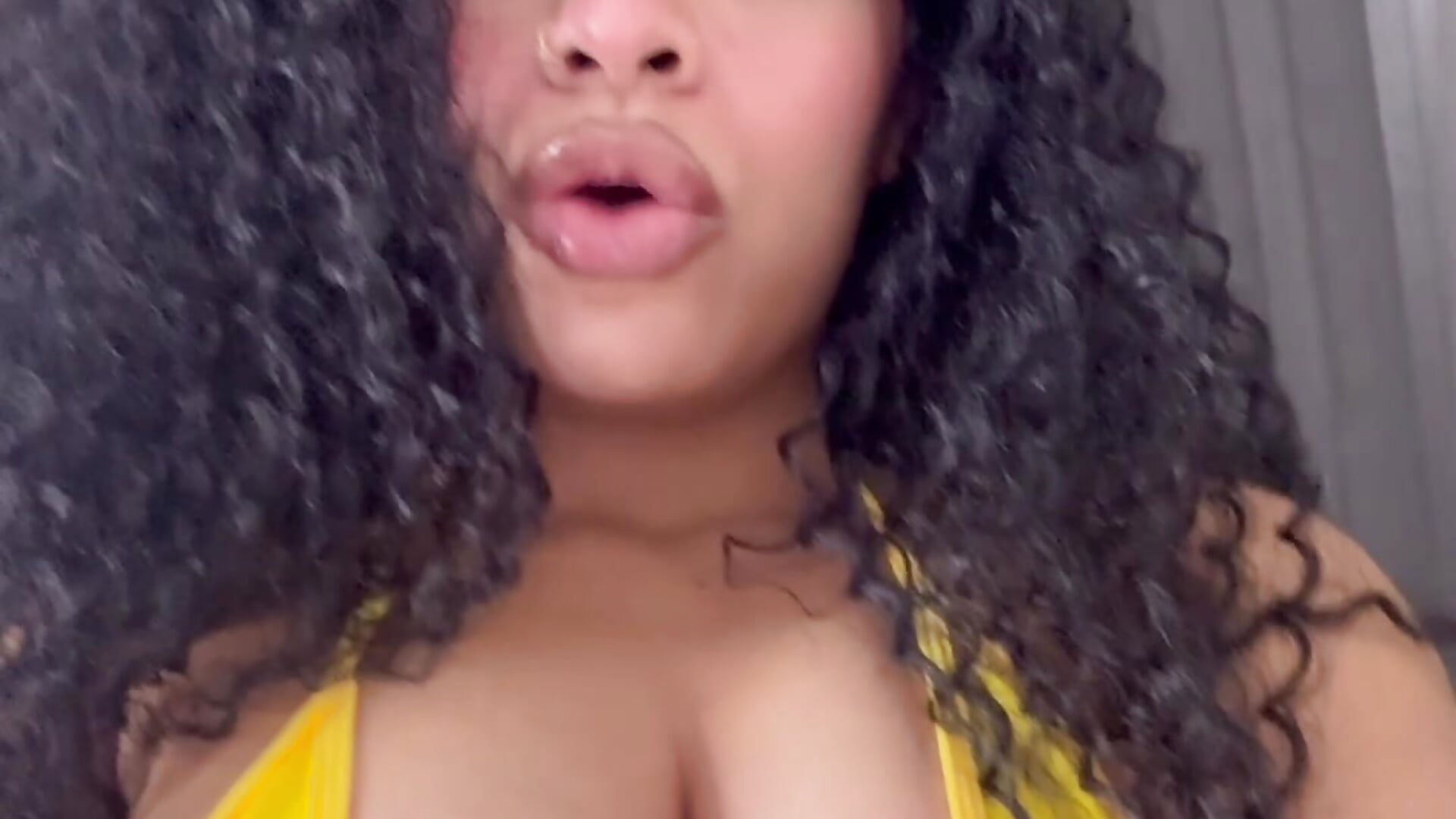 Lo rico que yo te lo hacía😈 - video by Alyssa_Houston cam model