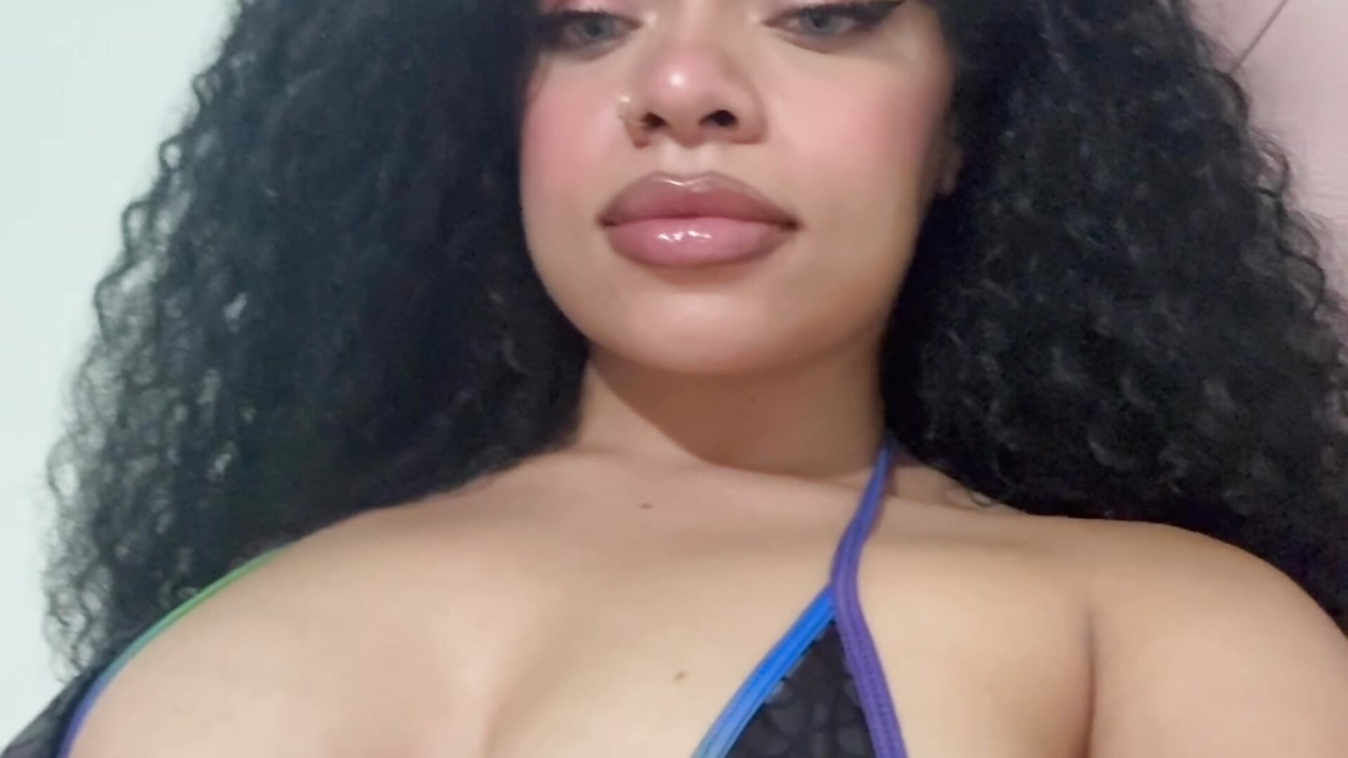 😈 - video by Alyssa_Houston cam model