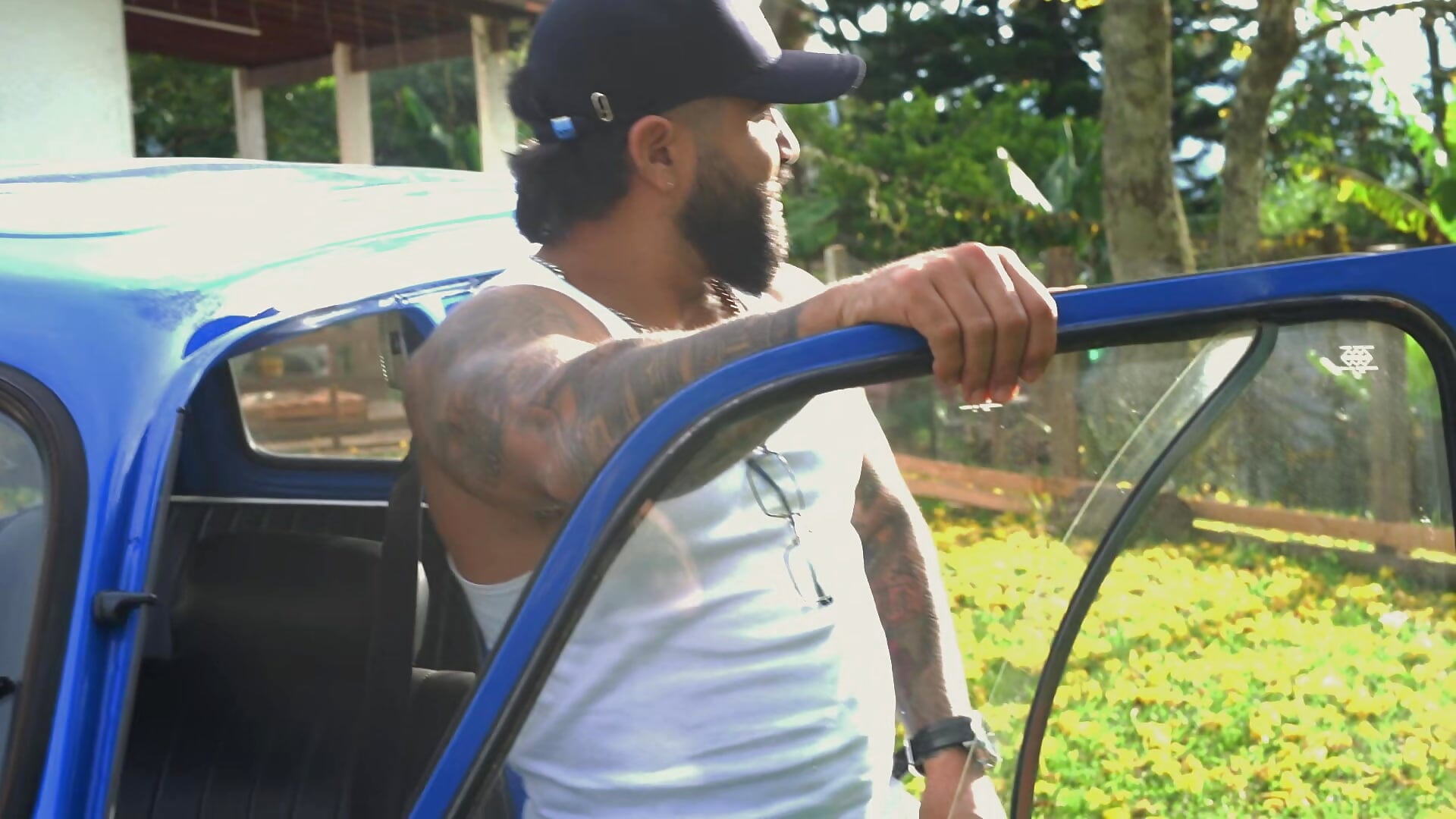 Leon en el campo - video av Lyon_vach cam model