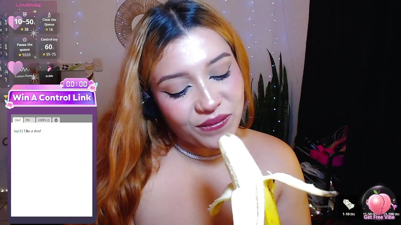 I would like to be a  monkey, to eat your banana 🍌💦👅 - vídeo de la modelo de cam ArticaBelle