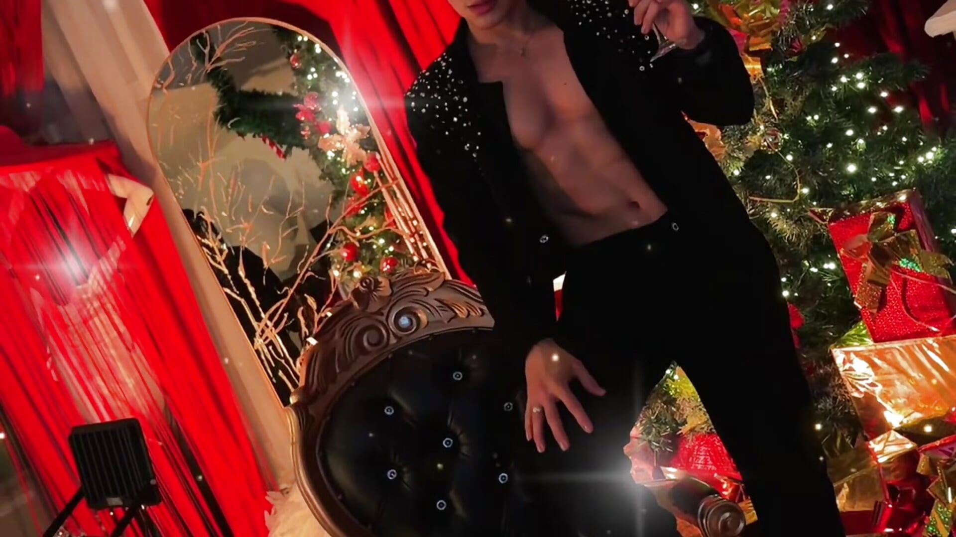 Behind the sters, I love doing this, thank you 2025 🥹 - vidéo du modèle de showcams PRINCE_STEV