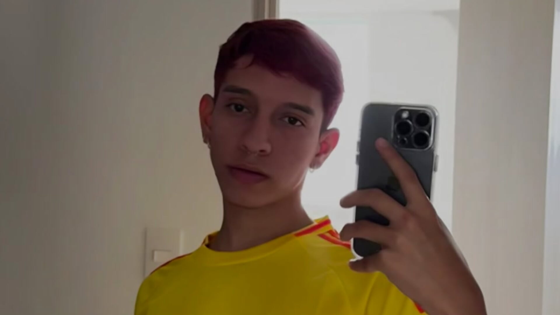 colombian boy 🇨🇴 - milky__boy_ adlı kamera modelinin videosu