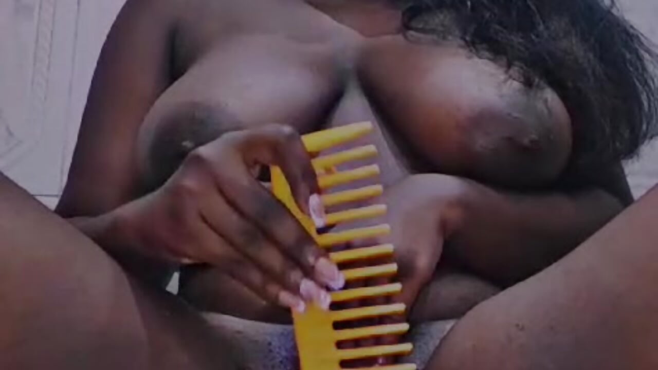 OBJETOFILIA (HAIR COMB)