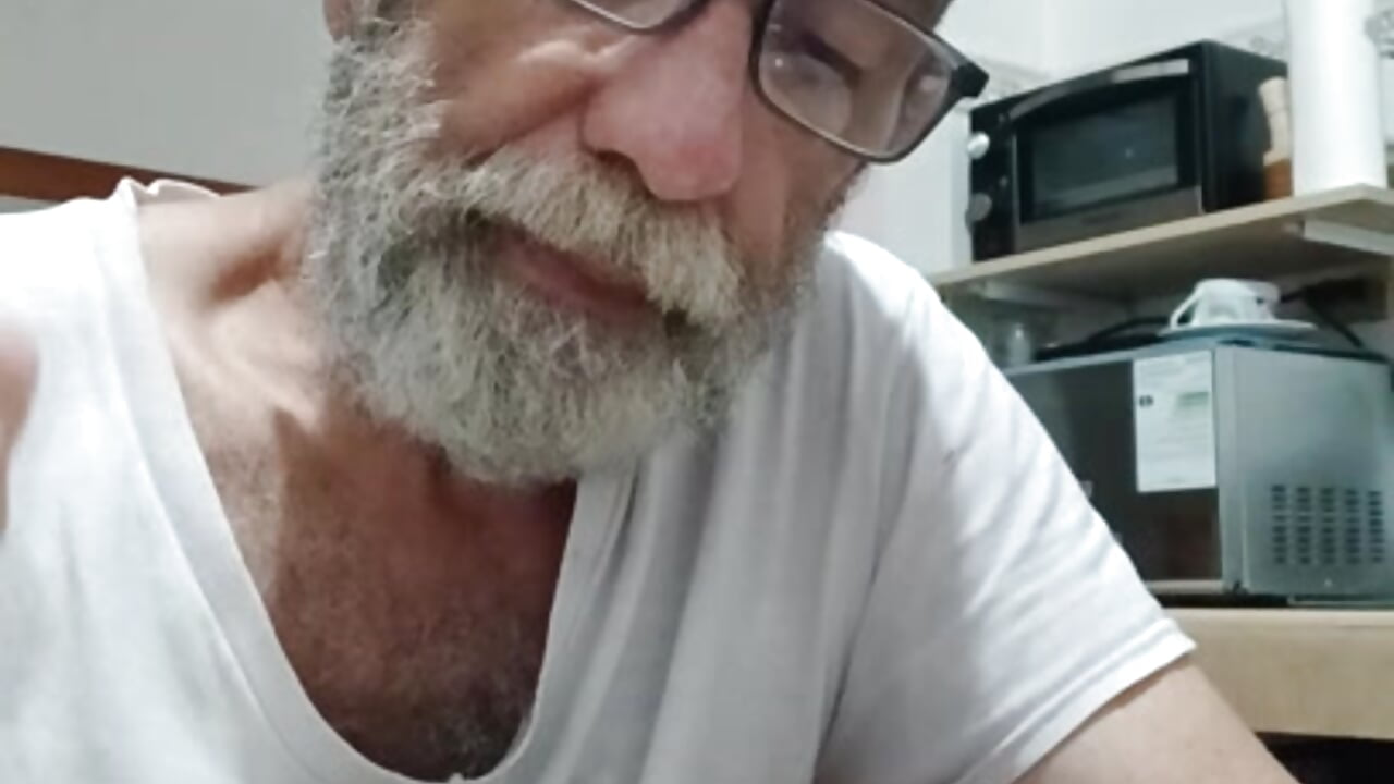 Ensalada de cangrejo 🦀 - video by peterjohnsuarmanero cam model