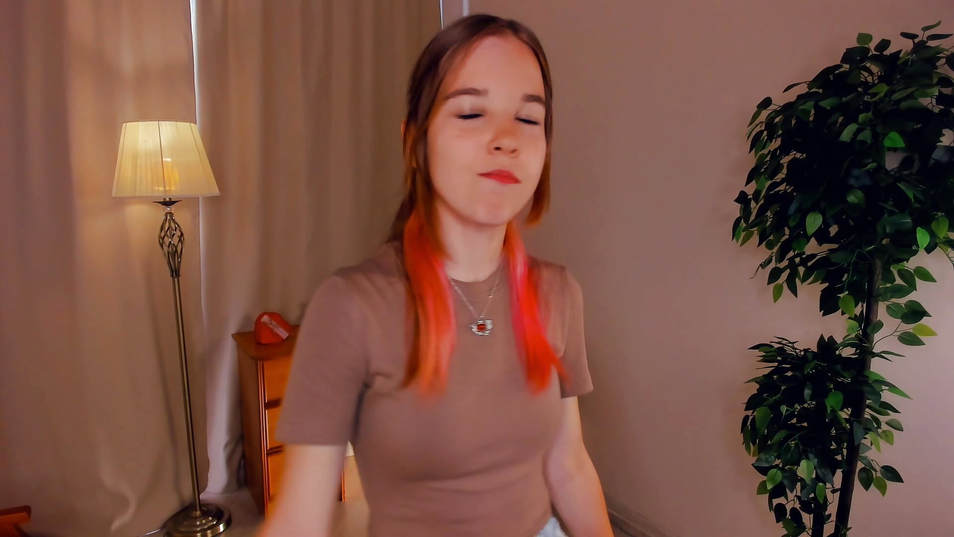 Bit dance for u - video by EditBearfield cam model