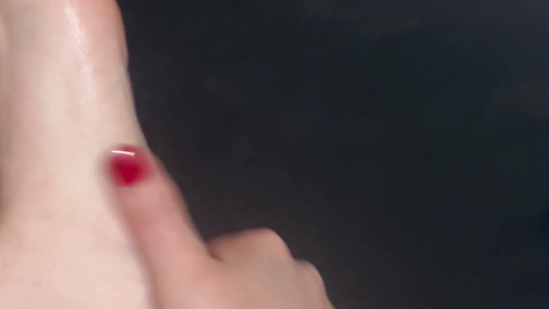 I put a cream on me feet :) - video by Akasha_007 cam model