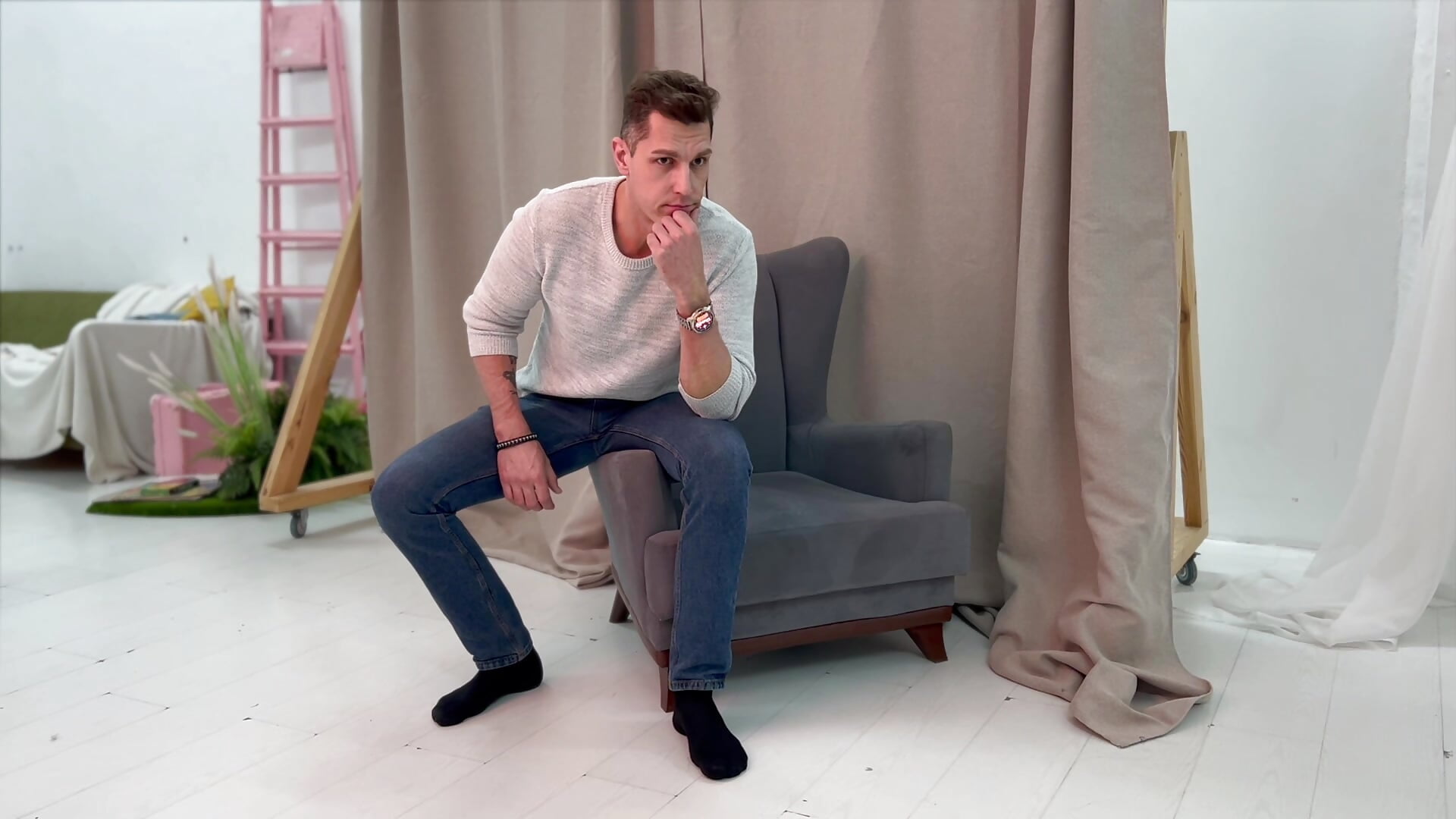 About me - video by PhilFeather cam model